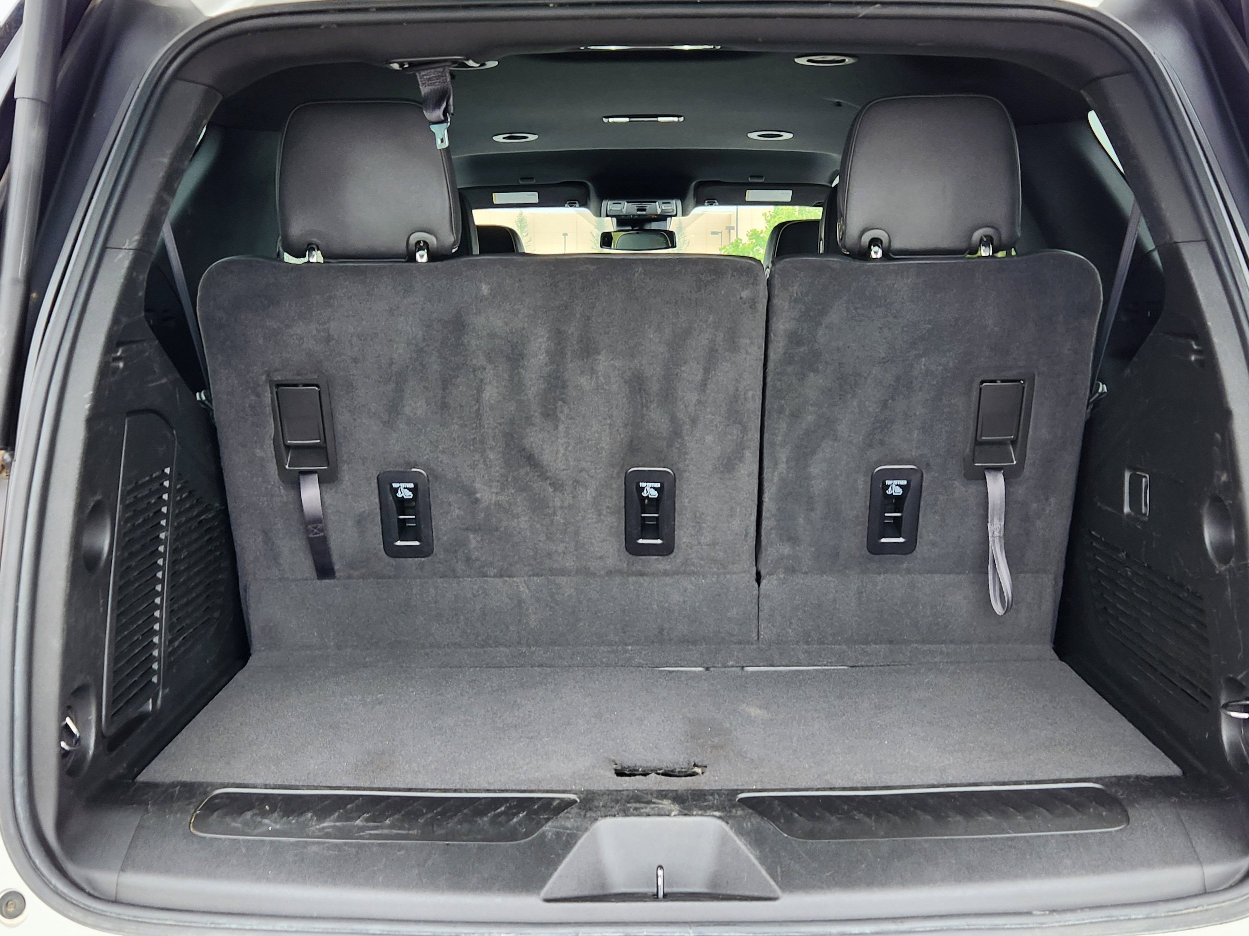 Used 2024 GMC Yukon SLT AWD/4WD image 17