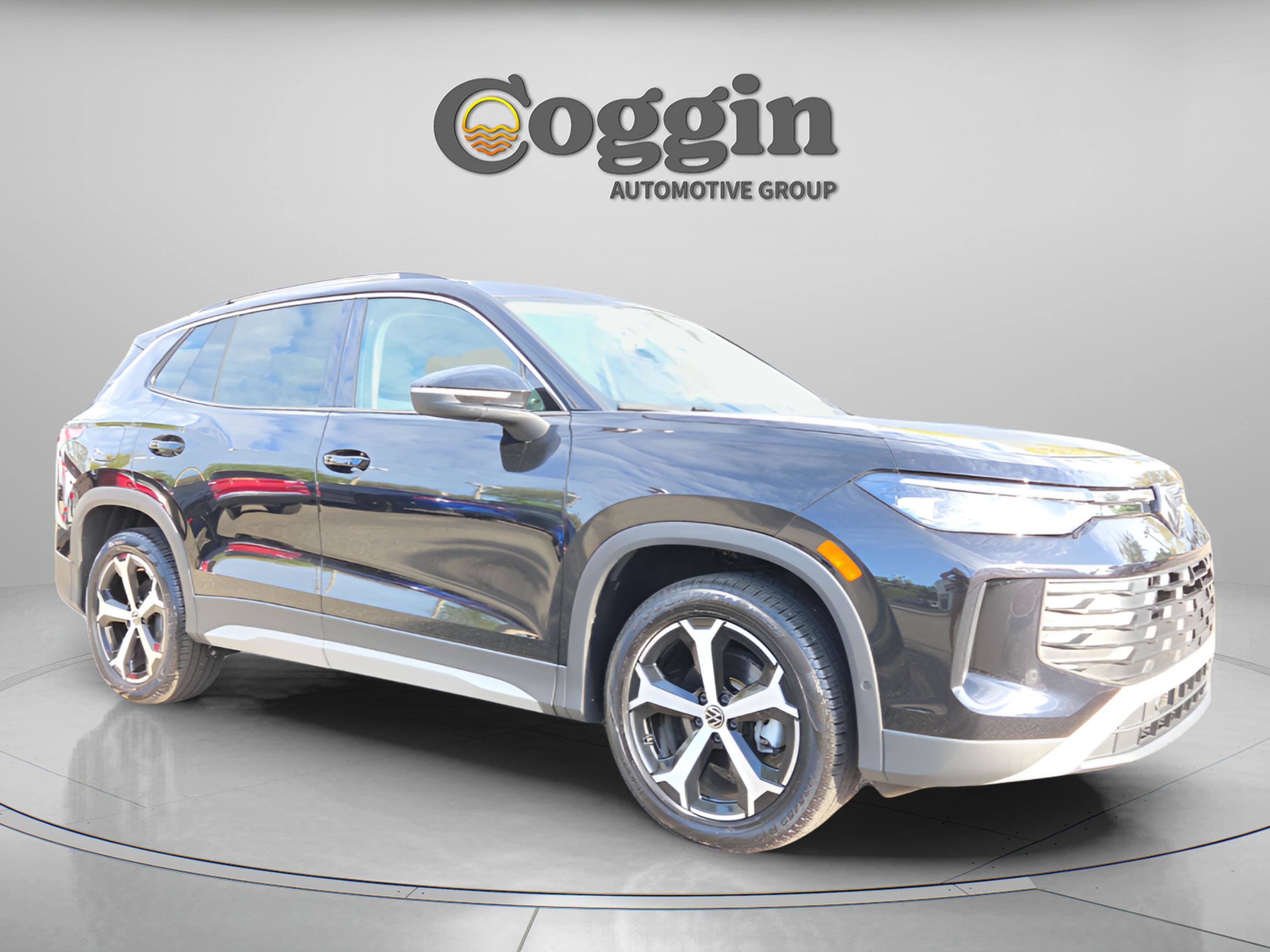 Used 2025 Volkswagen Tiguan SE image 7