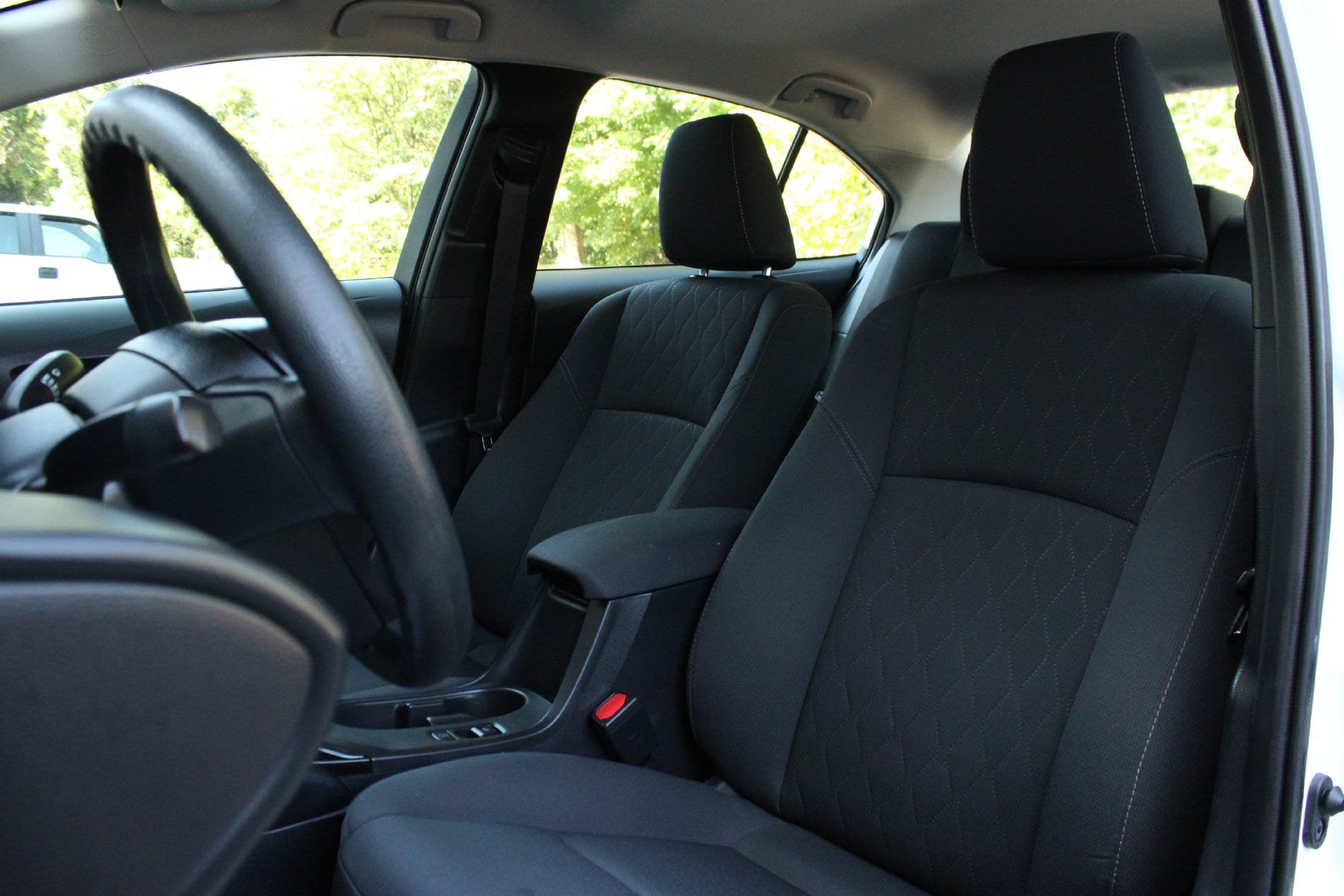 Used 2025 Toyota Corolla LE FWD image 14