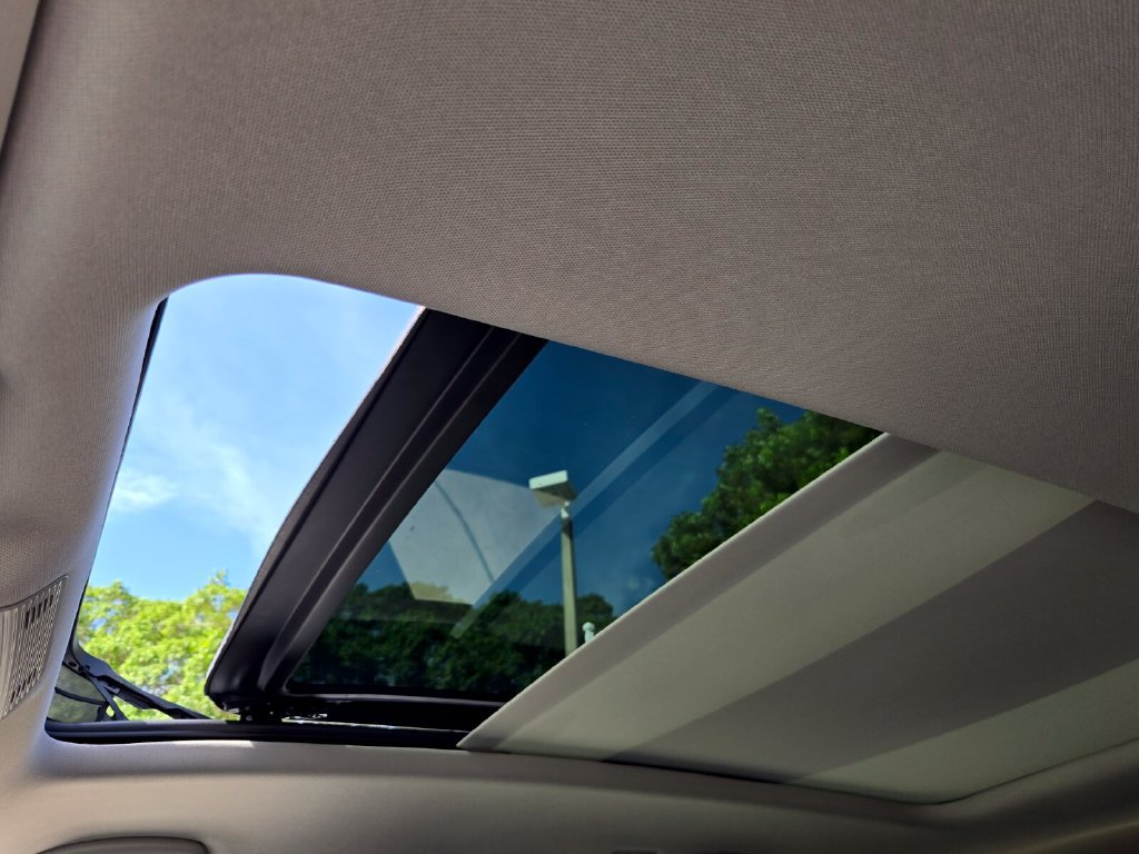 Certified 2026 Volkswagen Atlas SE w/ Panoramic Sunroof Package FWD image 22