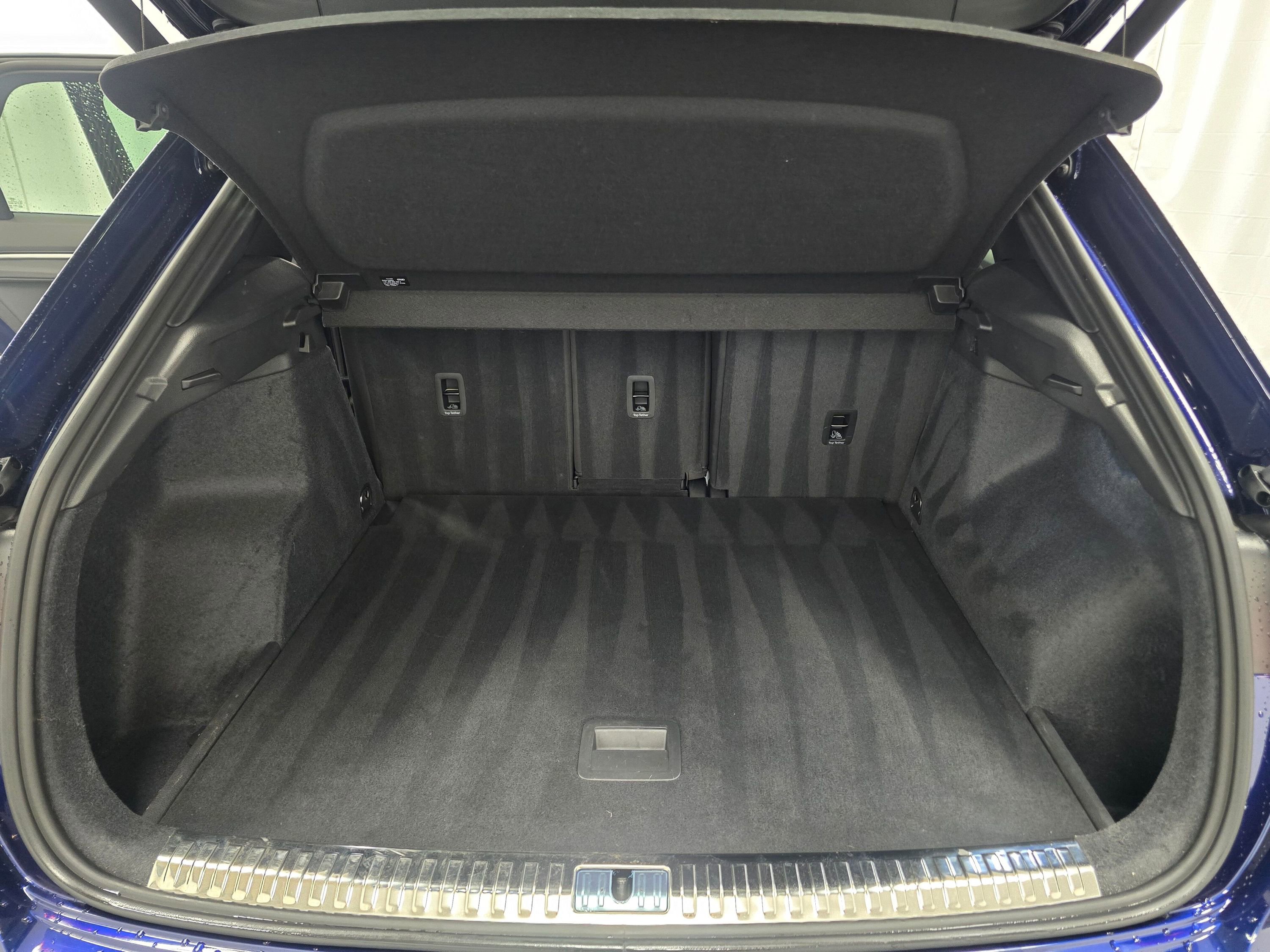 Used 2024 Audi Q3 2.0T Premium w/ Convenience Package image 11