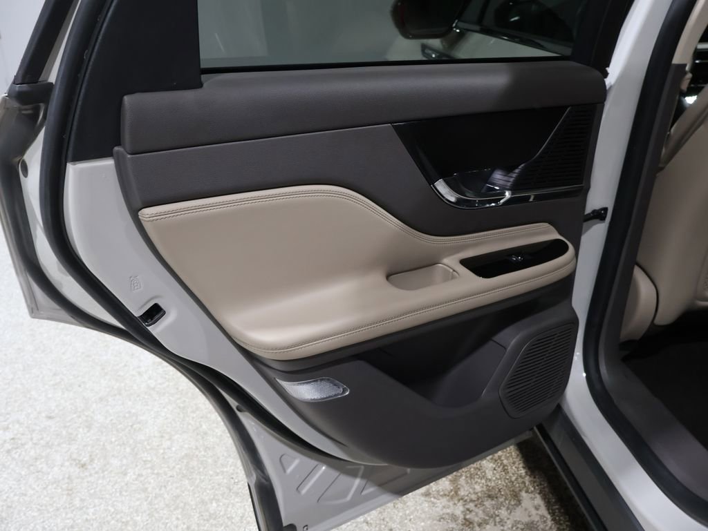 Used 2022 Lincoln Corsair Reserve w/ Equipment Group 201A image 20