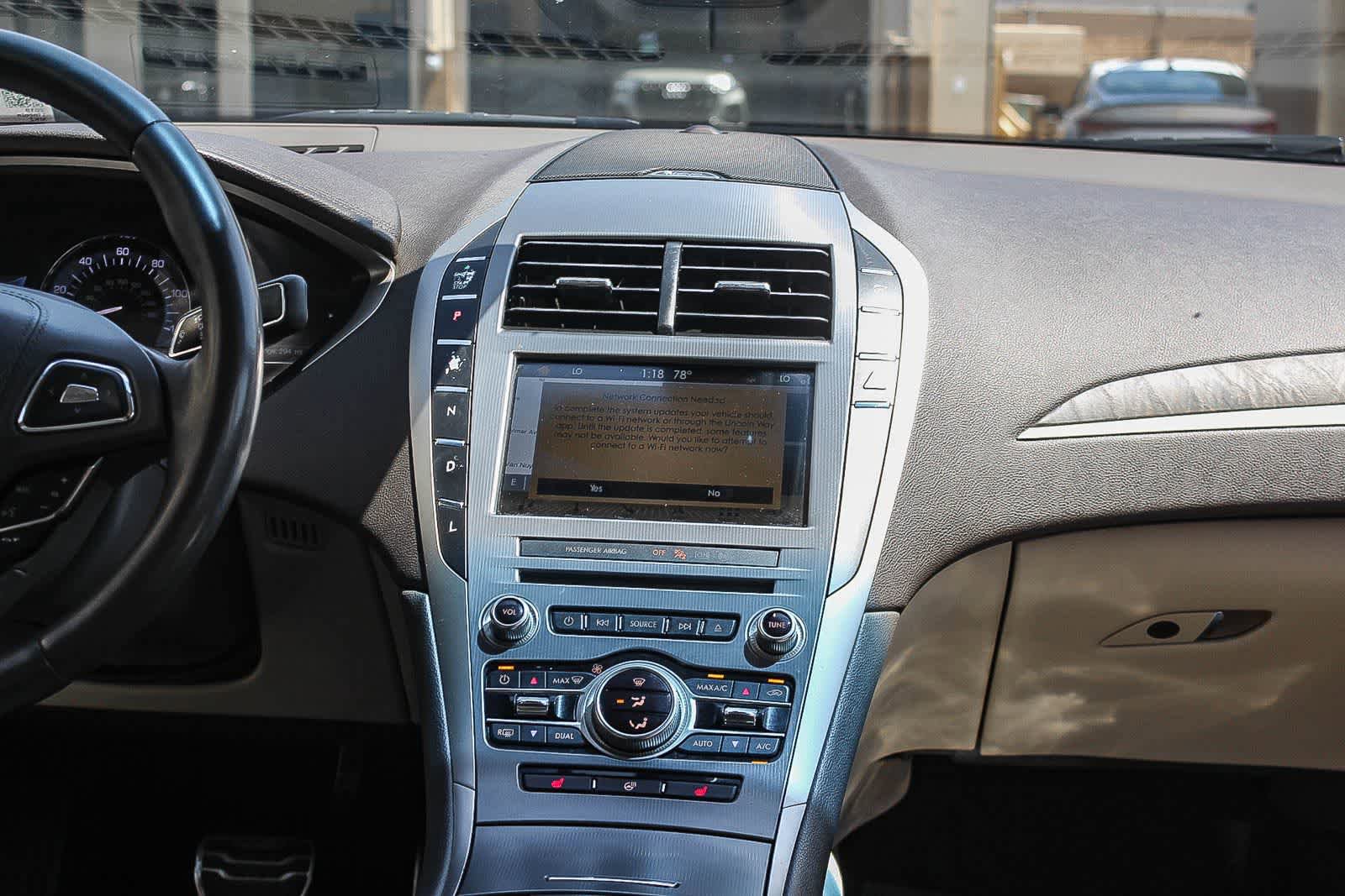 Used 2019 Lincoln MKZ Reserve w/ Reserve Plus Package FWD image 18