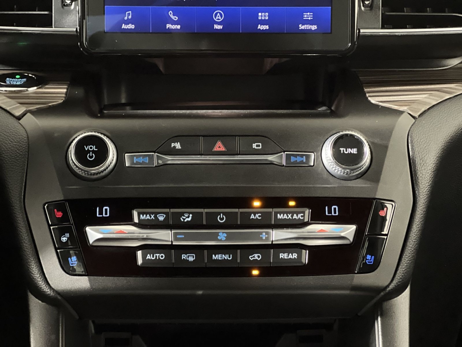 Used 2020 Ford Explorer Limited AWD/4WD image 21