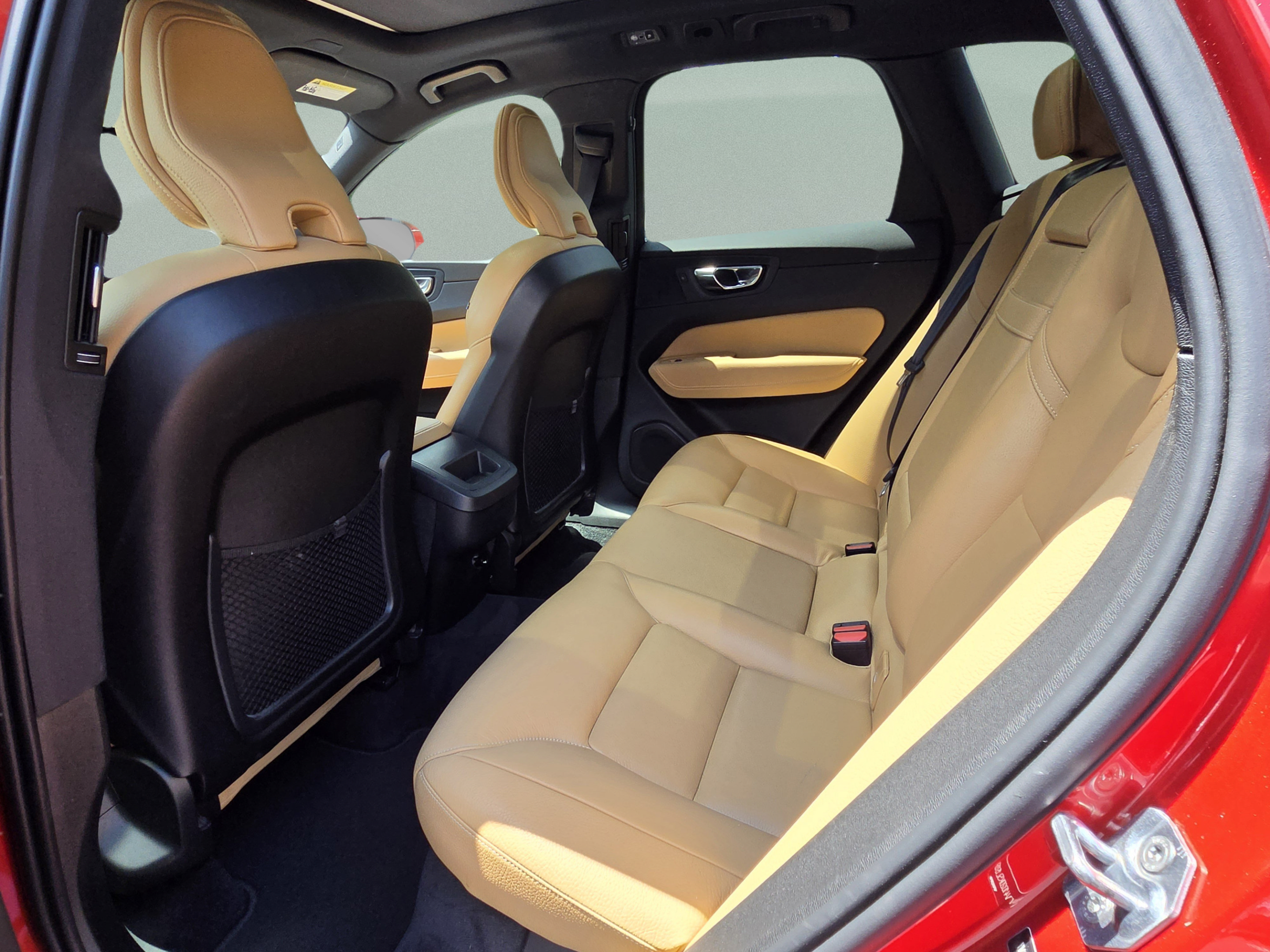 Used 2020 Volvo XC60 T5 Momentum FWD image 14