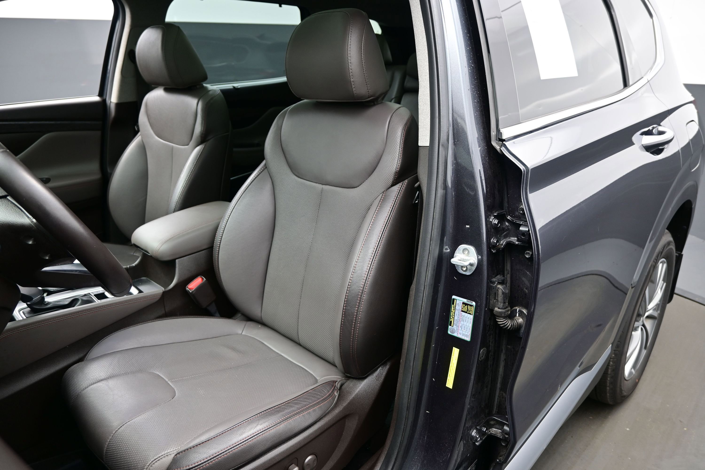 Used 2020 Hyundai Santa Fe SEL w/ Convenience + Premium Package AWD/4WD image 12