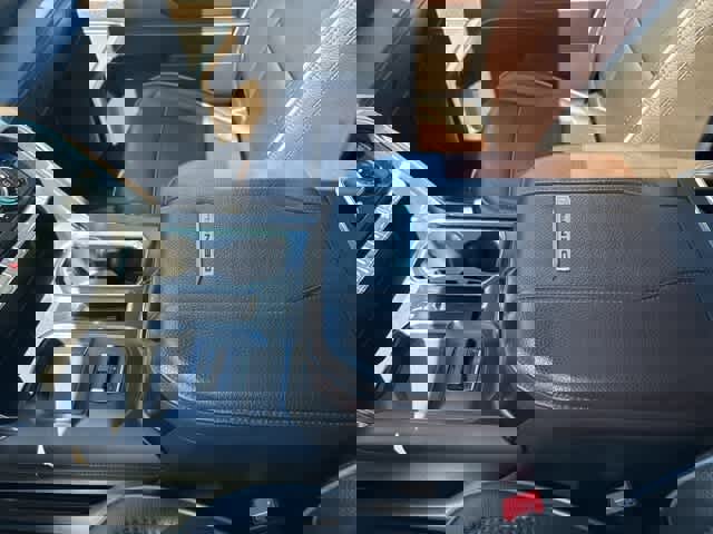 Used 2024 GMC Sierra 3500 Denali w/ Denali Reserve Package image 21