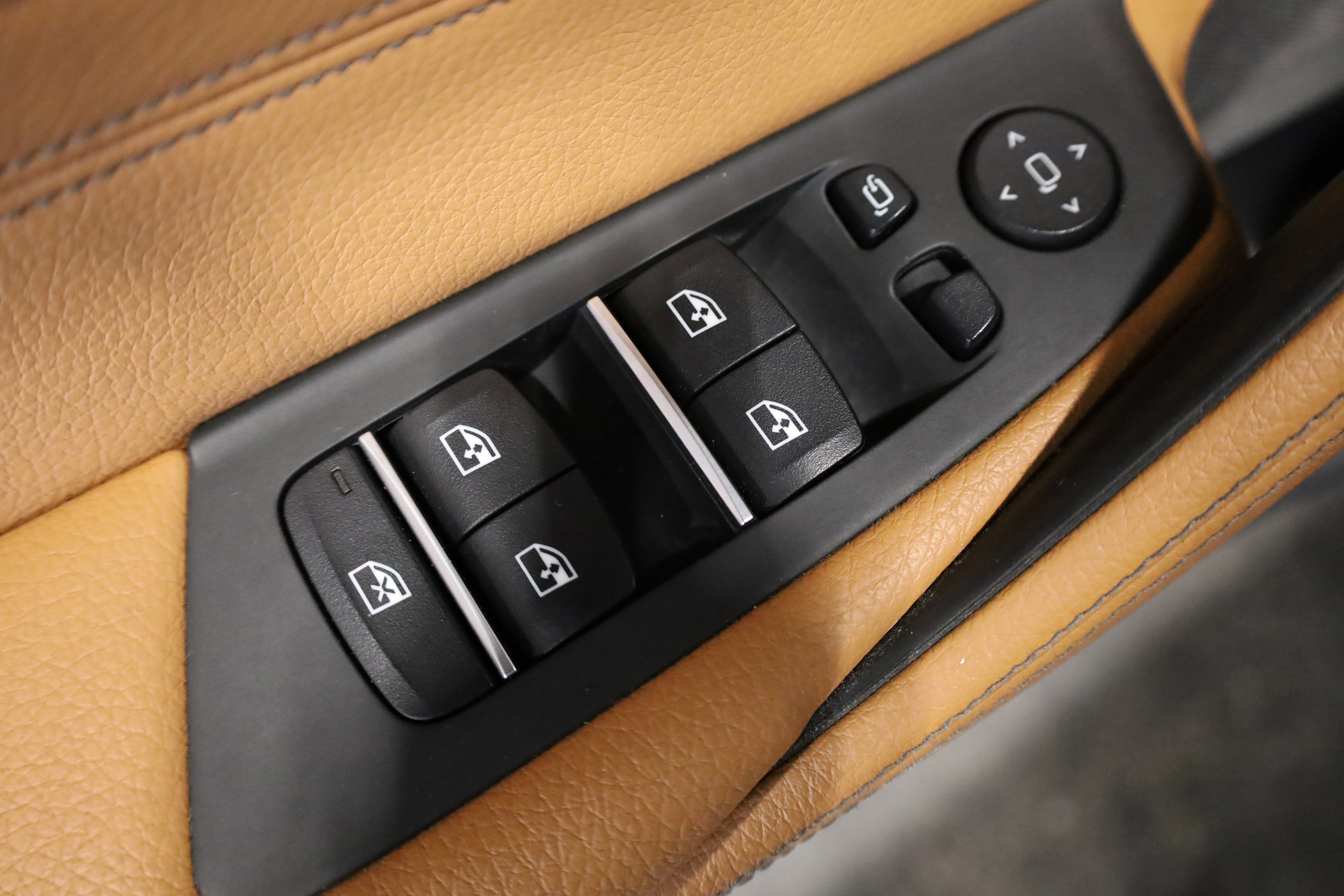 Used 2019 BMW 540i xDrive w/ Convenience Package image 15