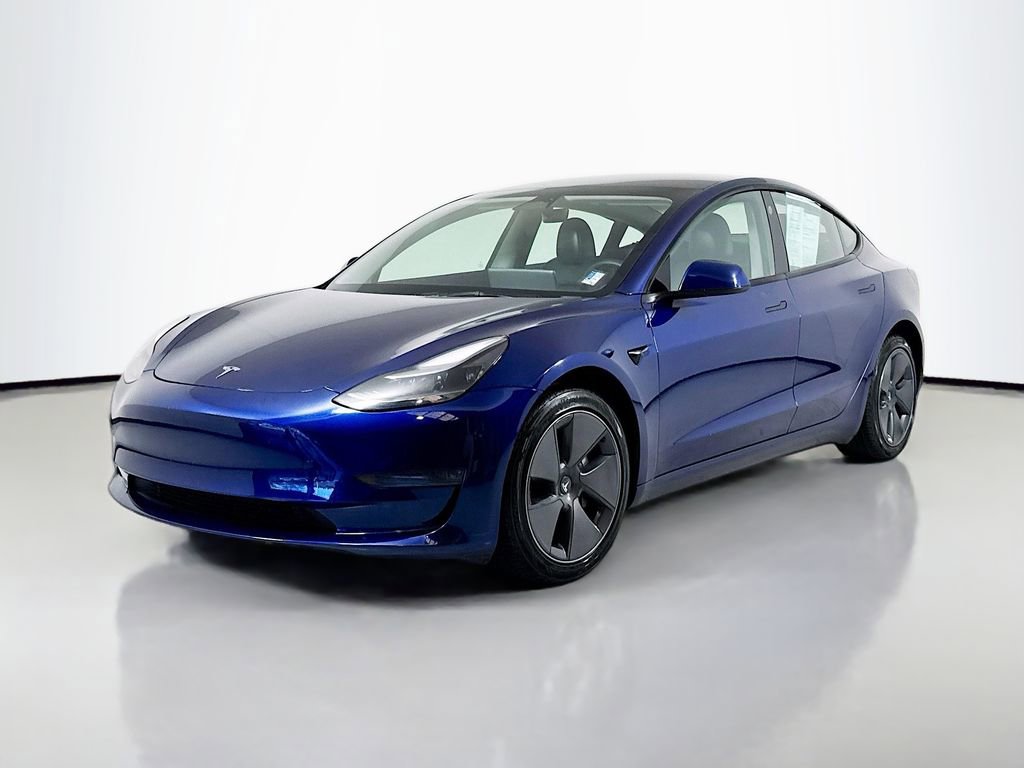 Used 2023 Tesla Model 3 Standard Range RWD image 1