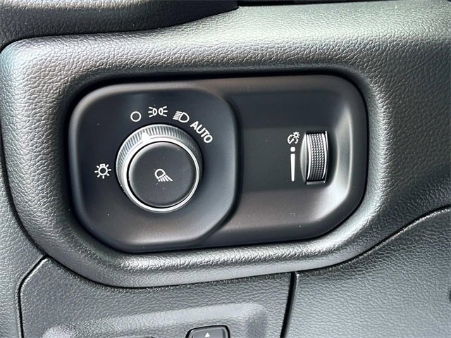 Used 2023 RAM 1500 Laramie image 33