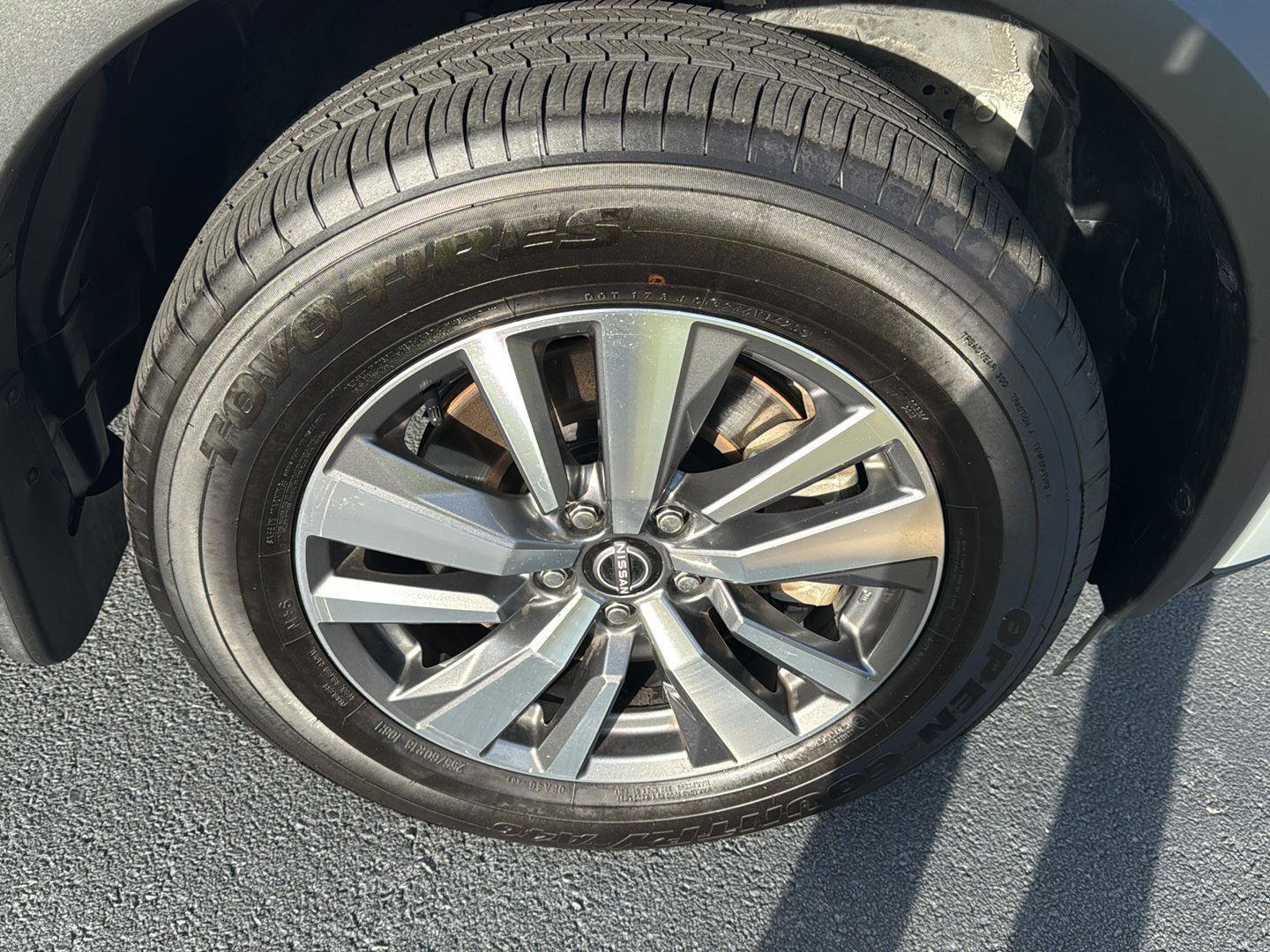 Used 2024 Nissan Pathfinder SL image 34