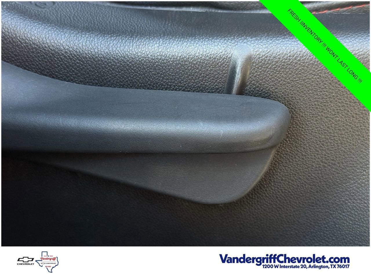 Used 2024 Chevrolet Trax RS FWD image 22