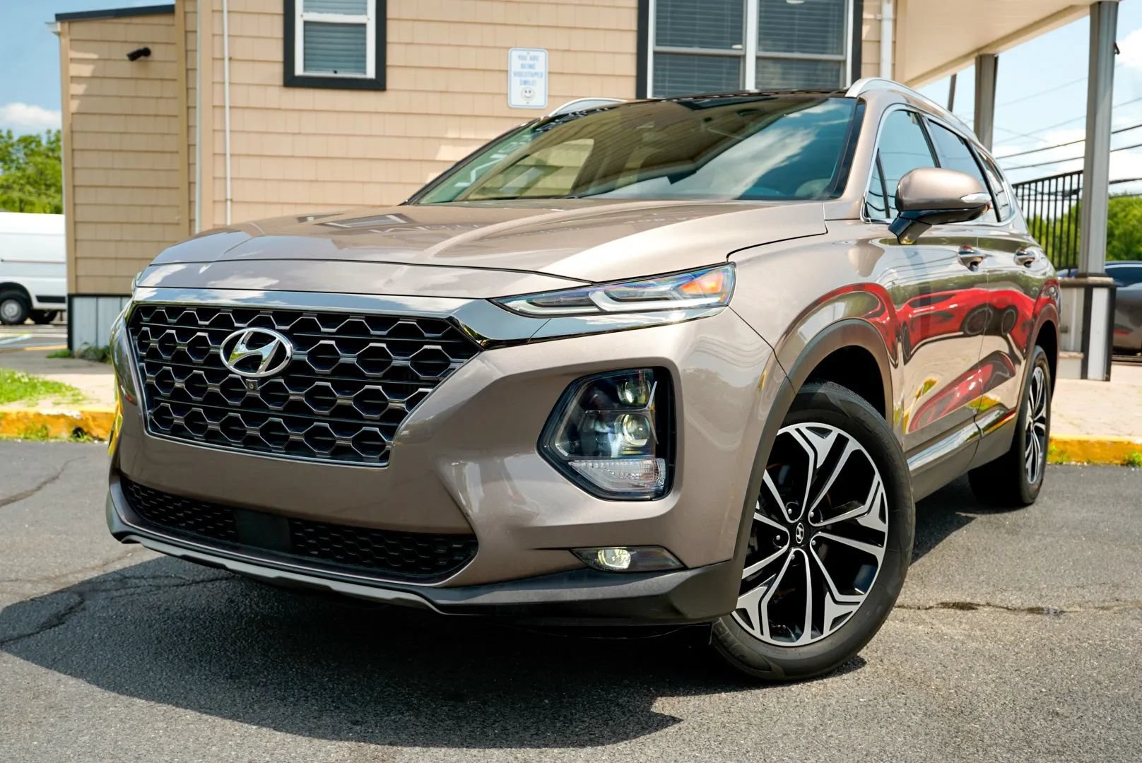 Used 2020 Hyundai Santa Fe Limited AWD/4WD image 9