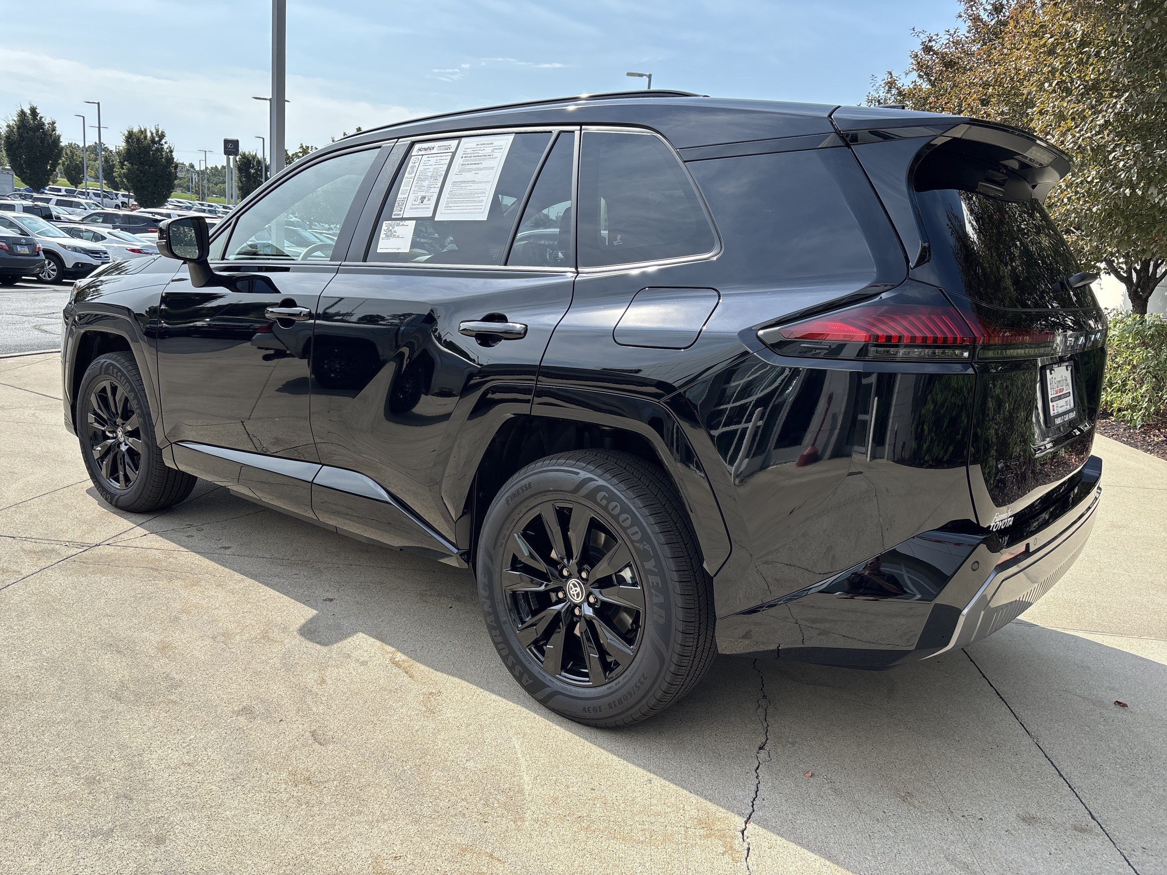 Used 2026 Toyota RAV4 SE AWD/4WD image 7