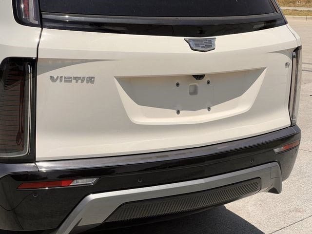New 2027 Cadillac Vistiq Luxury AWD/4WD image 6