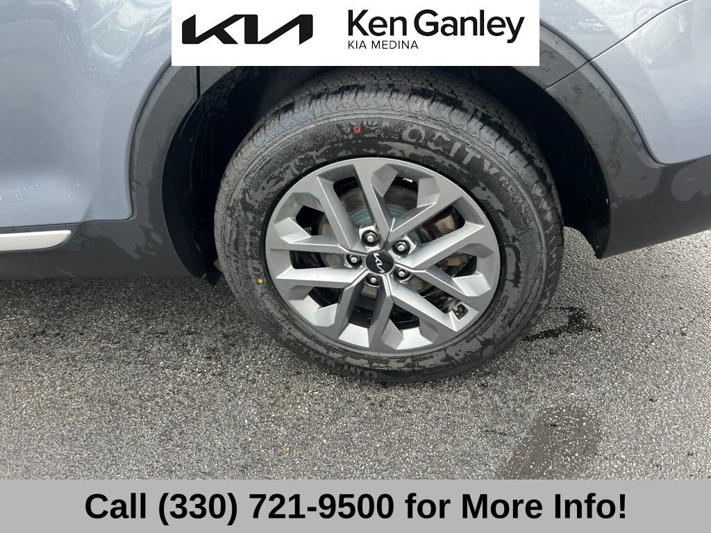 Used 2024 Kia Telluride LX FWD image 22