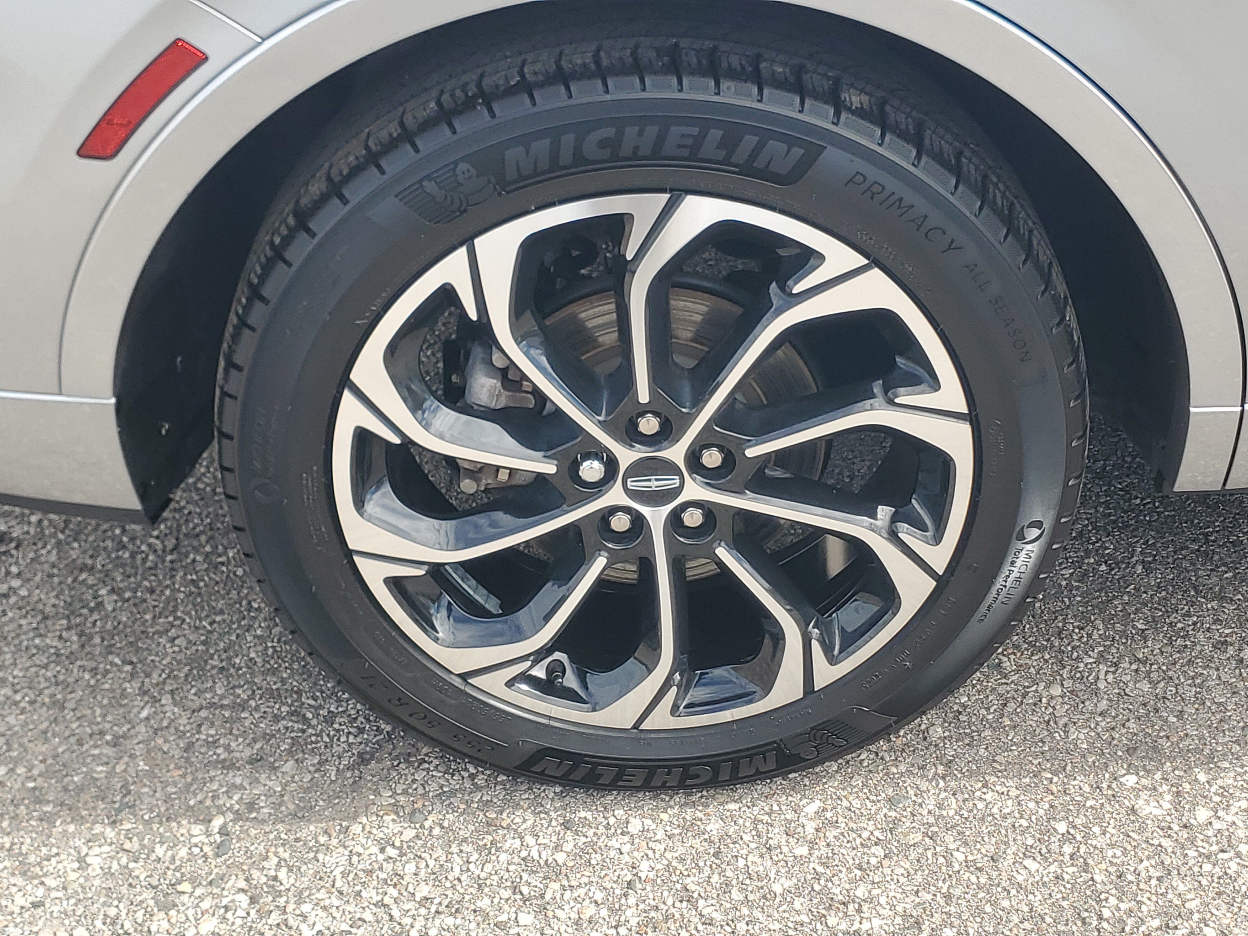 Certified 2025 Lincoln Nautilus Reserve AWD/4WD image 7