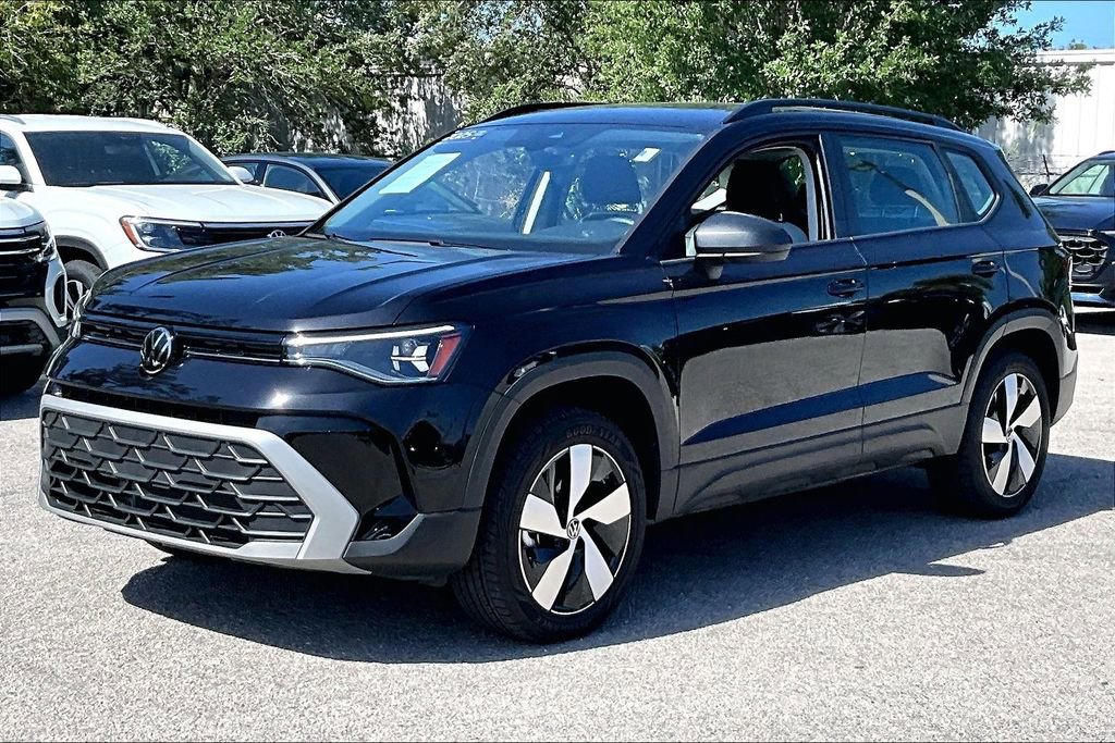 Used 2025 Volkswagen Taos S image 9