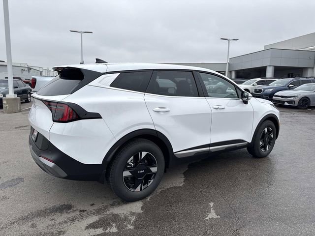 New 2026 Kia Sportage LX image 2