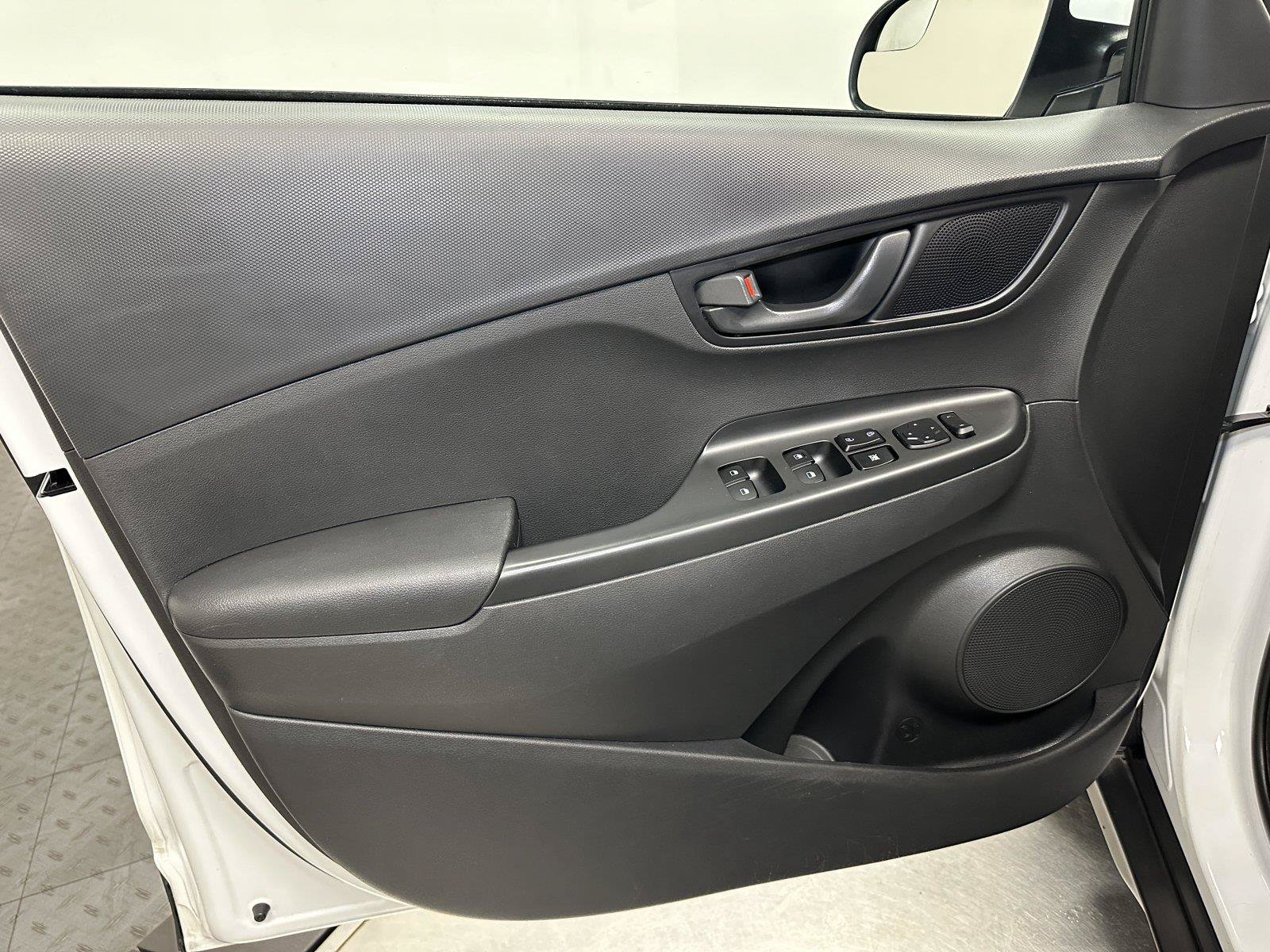 Used 2022 Hyundai Kona SE w/ Cargo Package AWD/4WD image 20