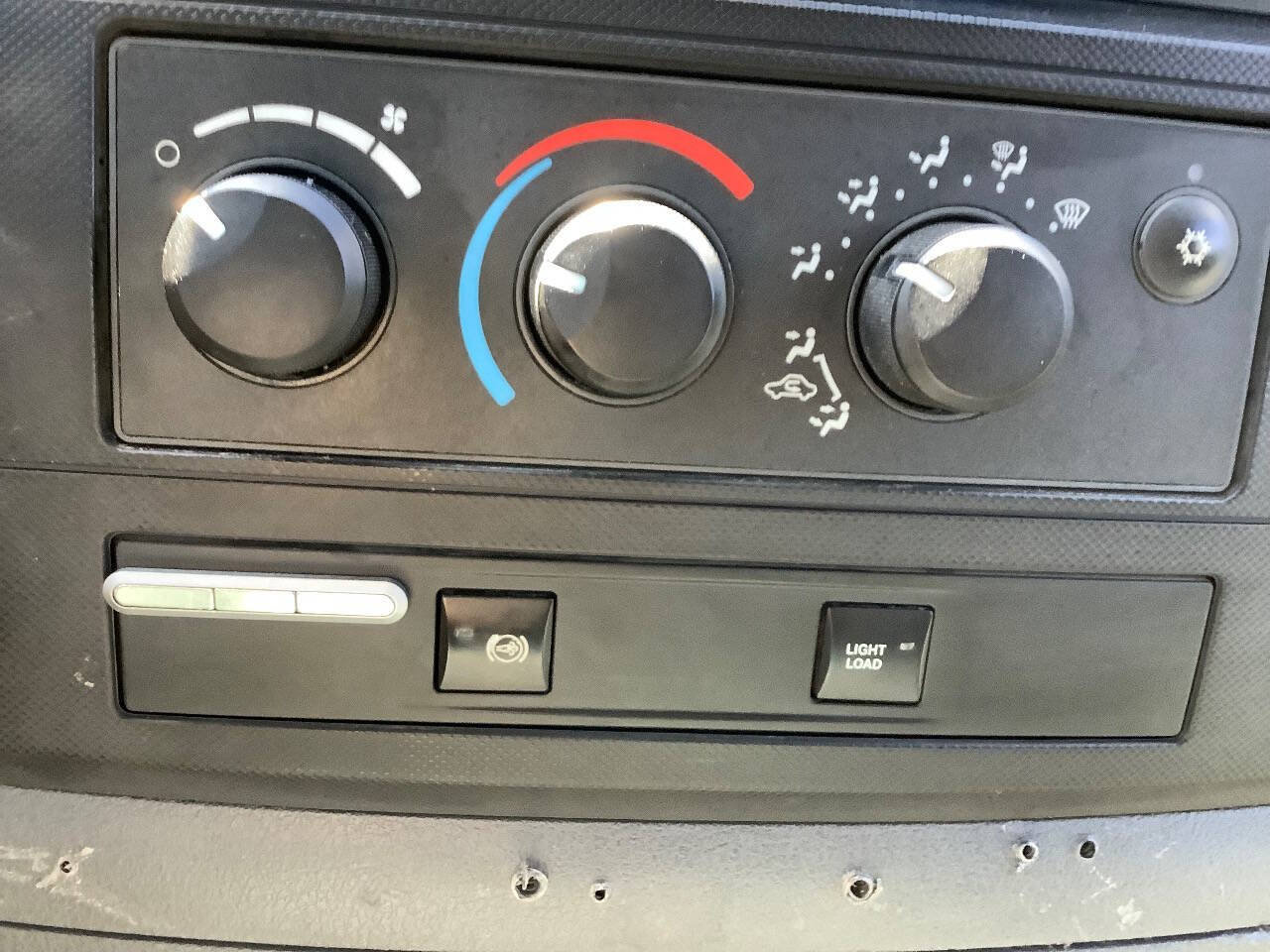 Used 2008 Dodge Ram 2500 Truck ST w/ Popular Equipment Group AWD/4WD image 41