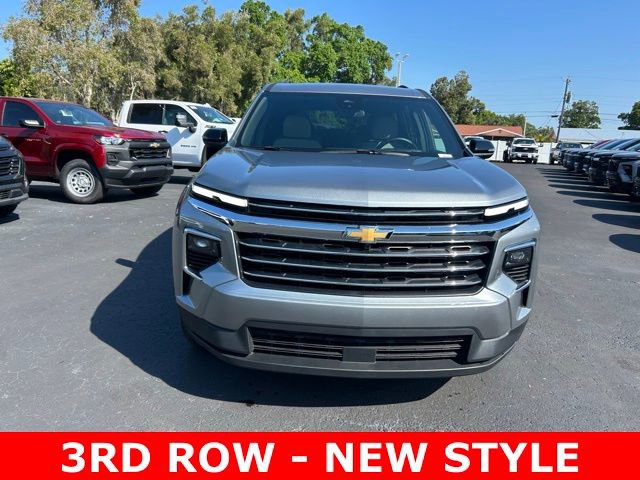 Certified 2025 Chevrolet Traverse LT FWD image 2