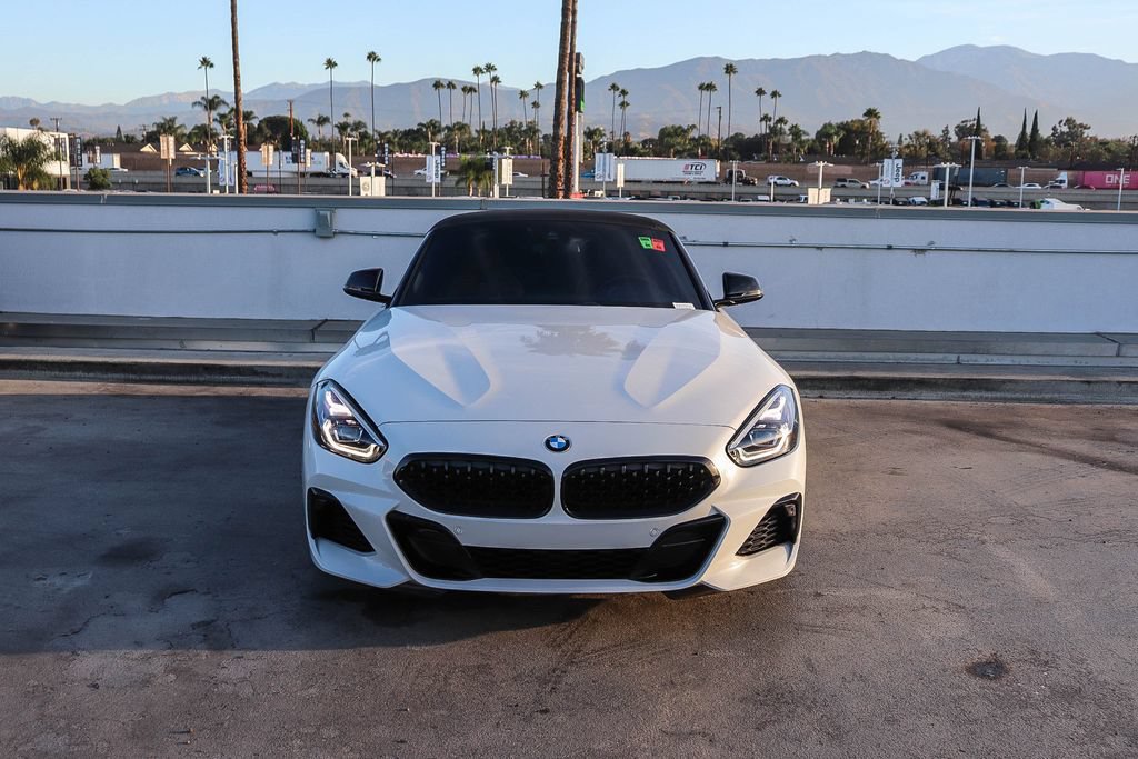 Used 2022 BMW Z4 sDrive30i w/ Dynamic Handling Package RWD image 2