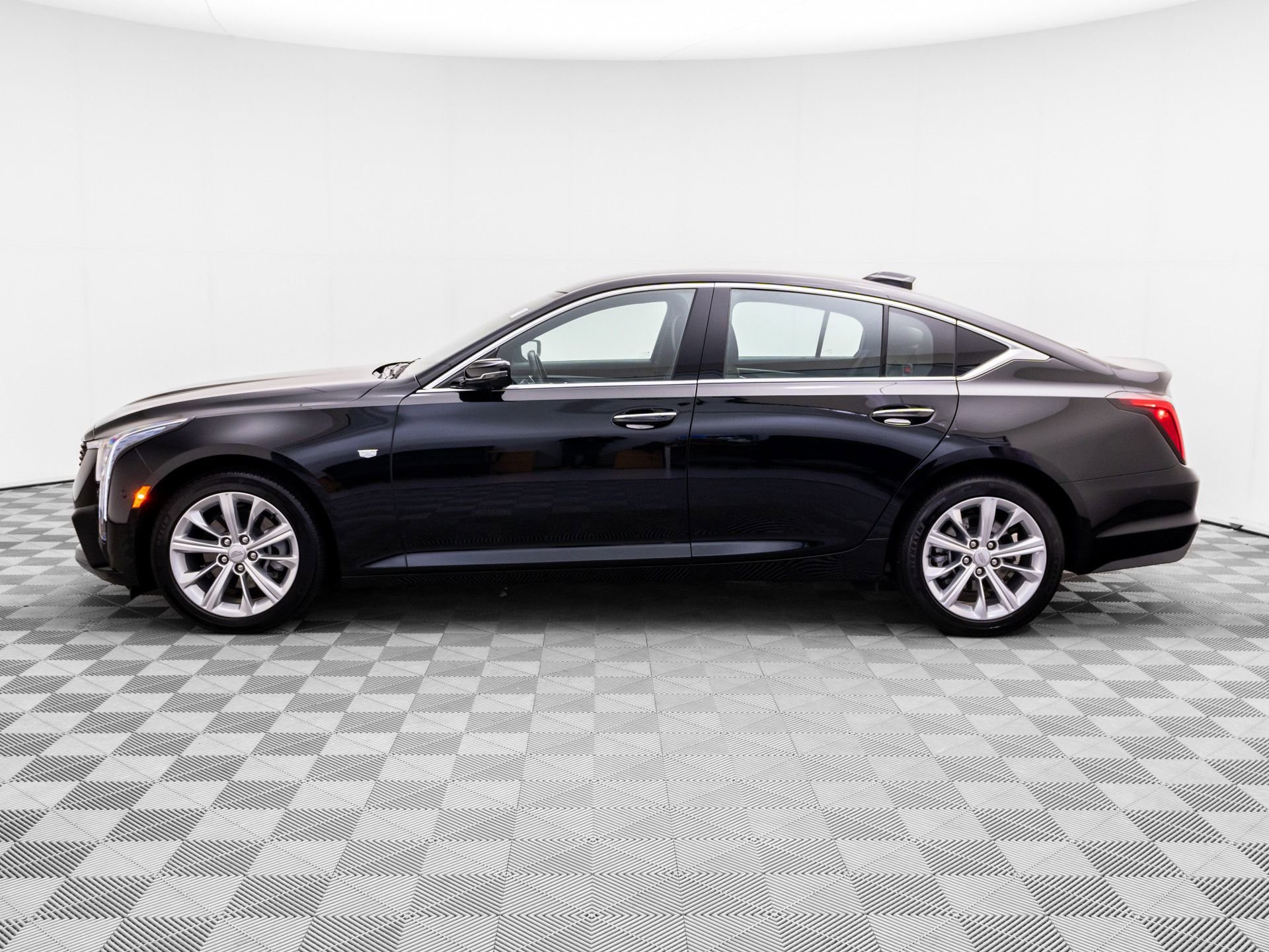 Used 2025 Cadillac CT5 Premium Luxury w/ Technology Package image 2