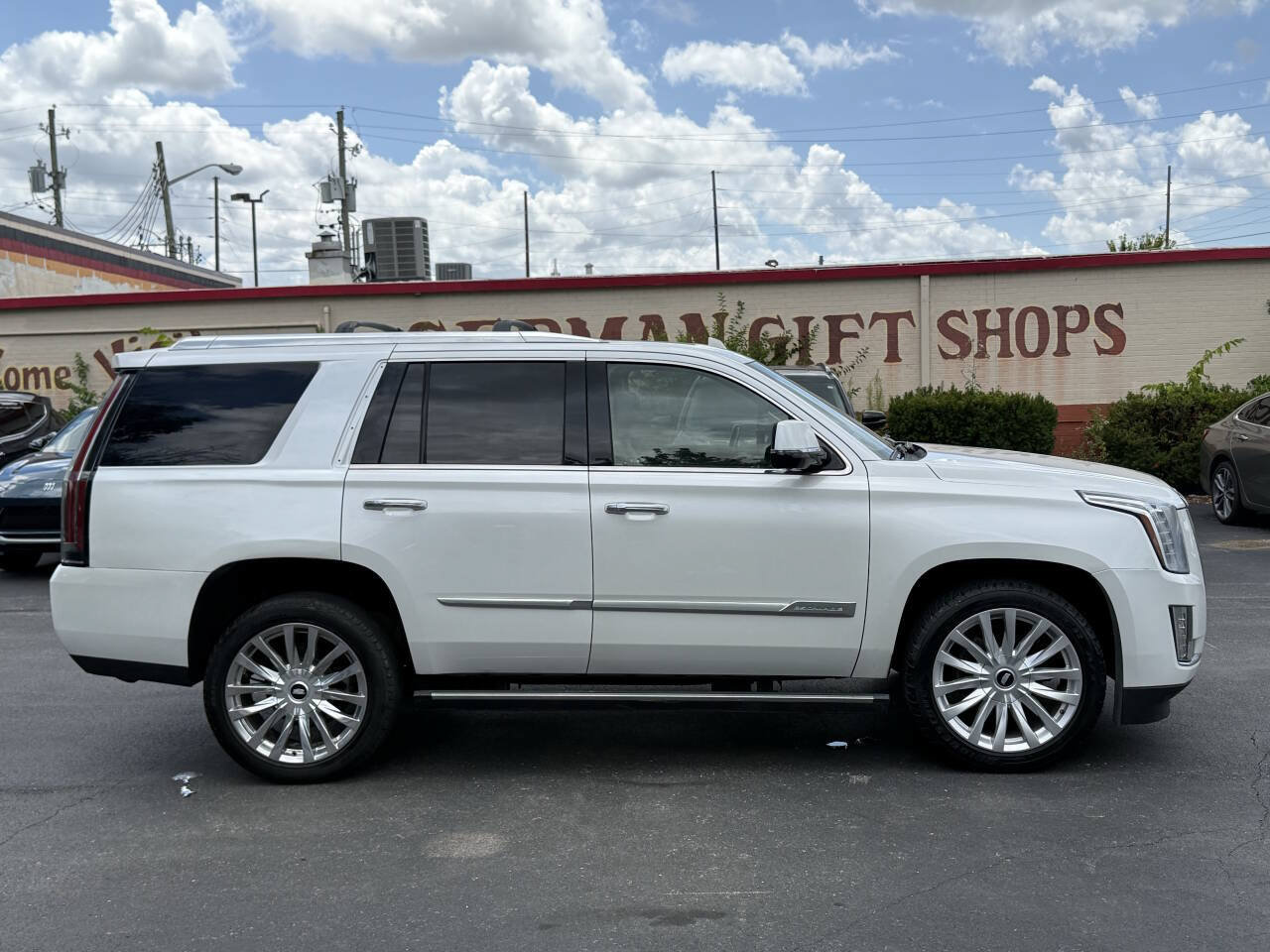 Used 2016 Cadillac Escalade Premium AWD/4WD image 6