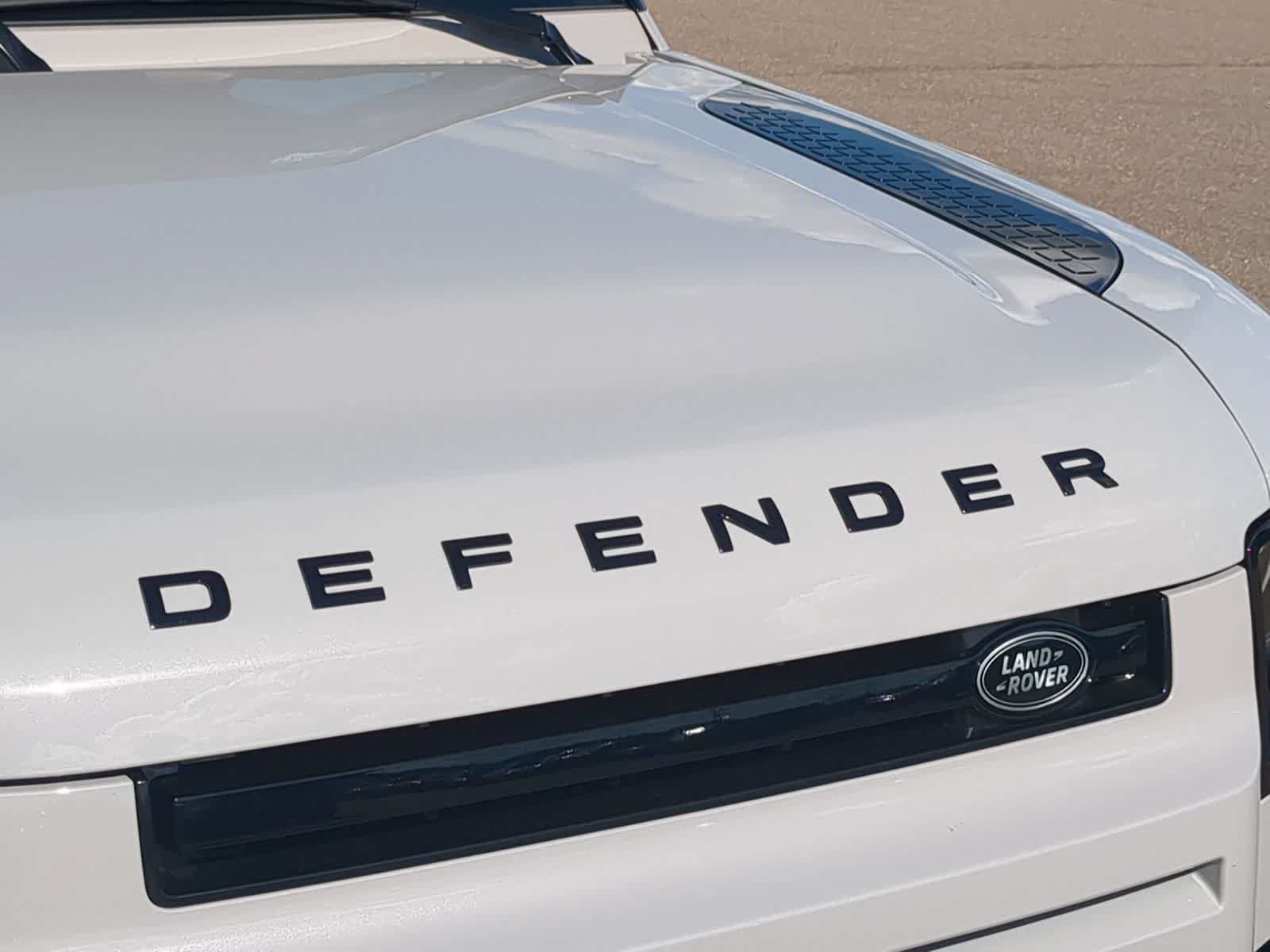 New 2026 Land Rover Defender 110 S AWD/4WD image 12