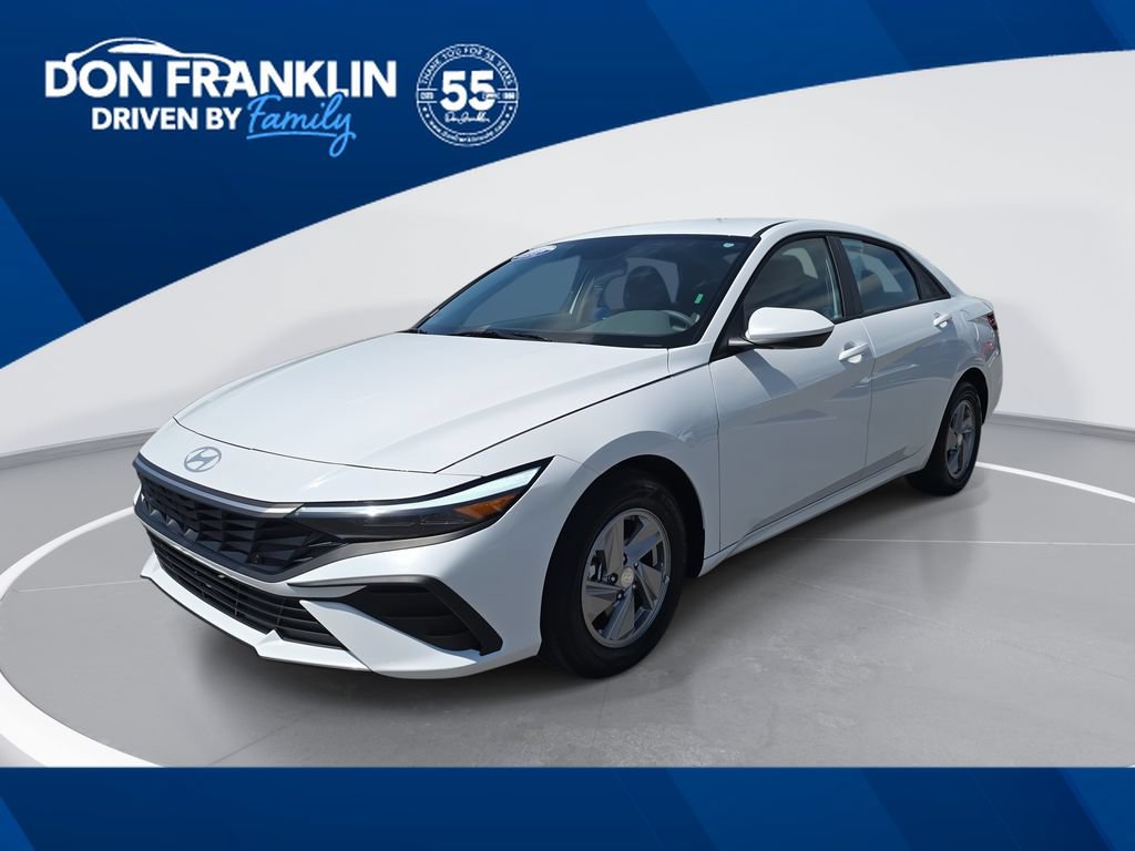 Used 2025 Hyundai Elantra SE