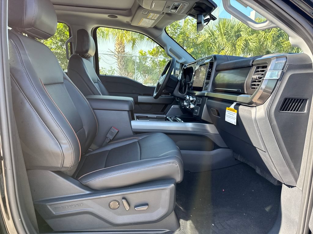 New 2026 Ford F250 Lariat w/ Black Appearance Package AWD/4WD image 23