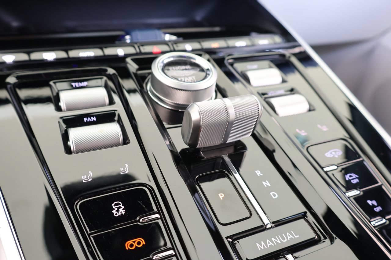 Used 2025 Aston Martin DBX 707 AWD/4WD image 29