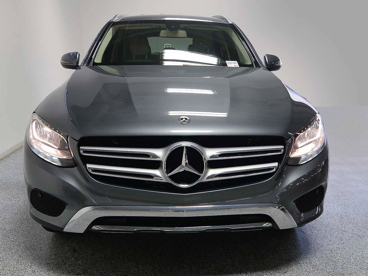Used 2019 Mercedes-Benz GLC 300 image 2