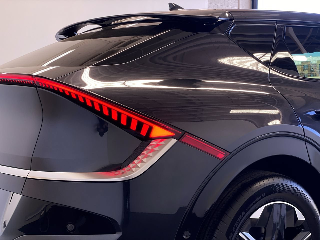 New 2026 Kia EV6 Wind RWD image 10