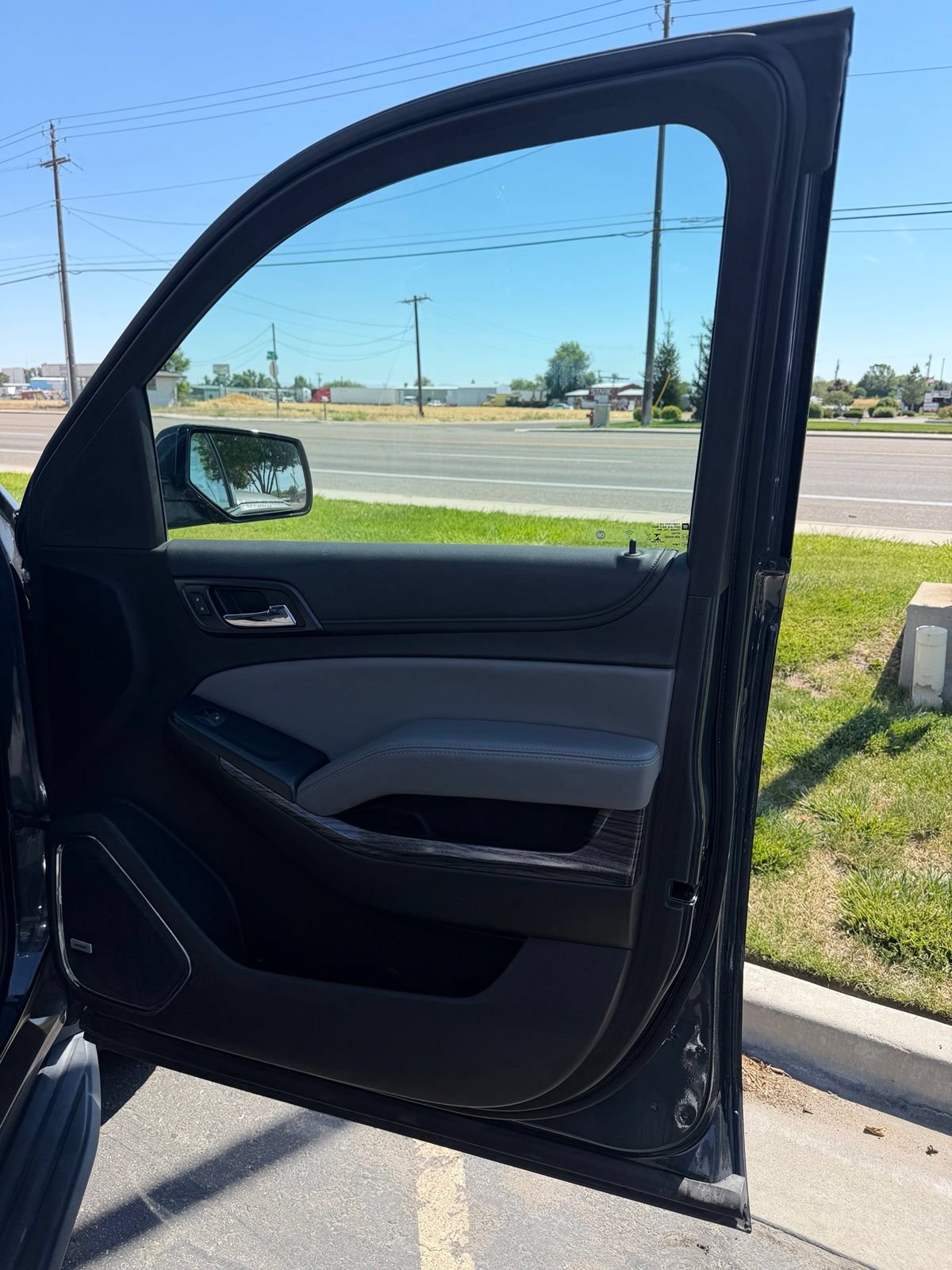 Used 2019 Chevrolet Suburban LT AWD/4WD image 13