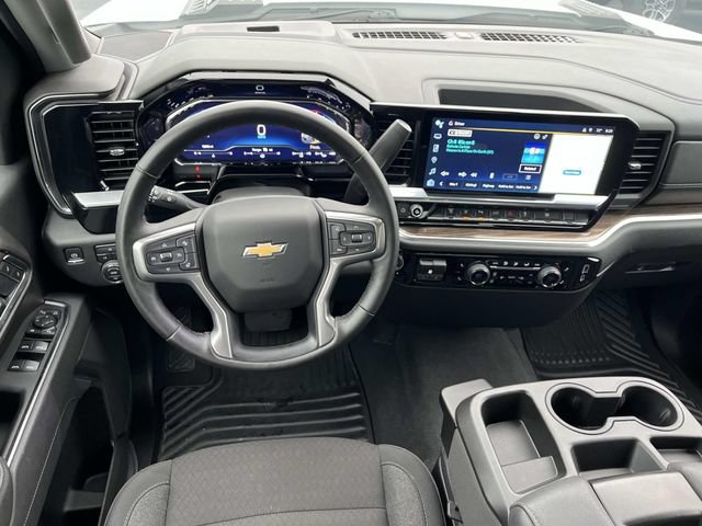 Used 2025 Chevrolet Silverado 2500 LT w/ Safety Package AWD/4WD image 12