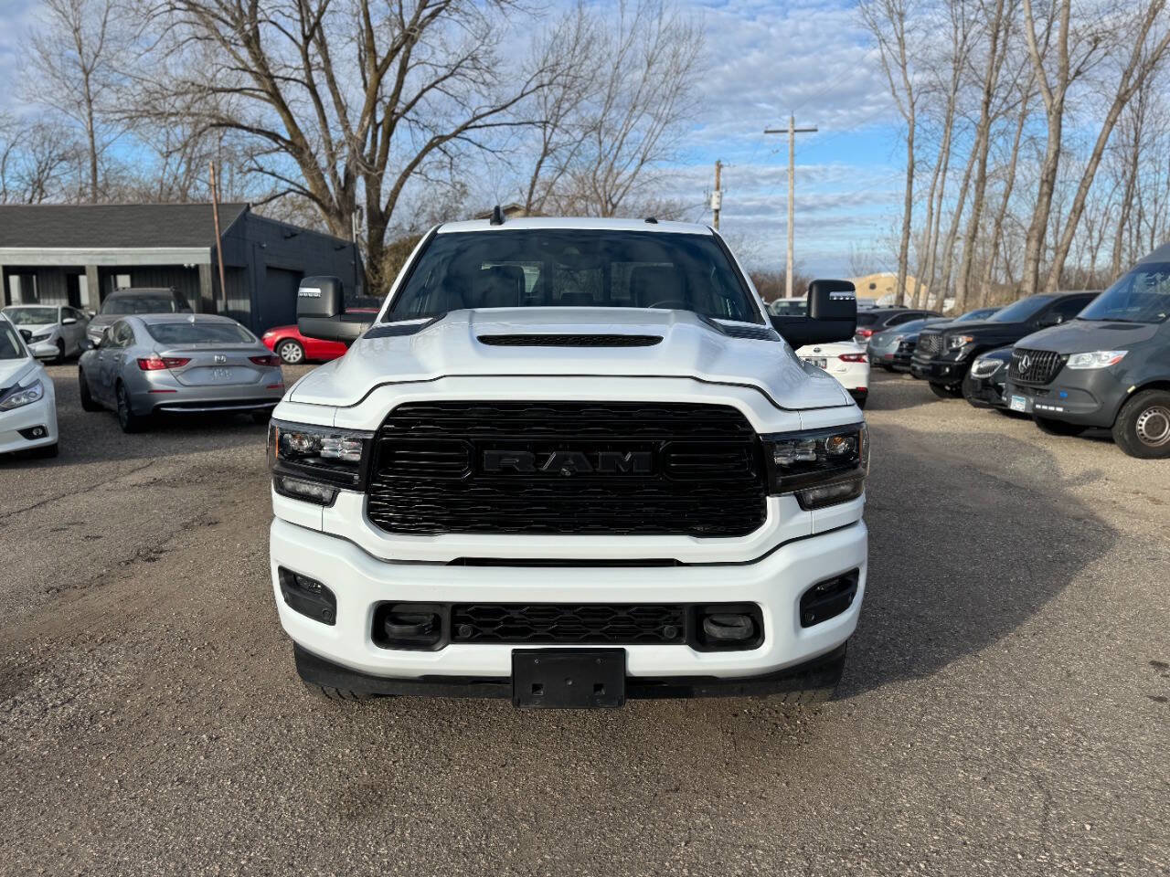 Used 2024 RAM 2500 Limited AWD/4WD image 2