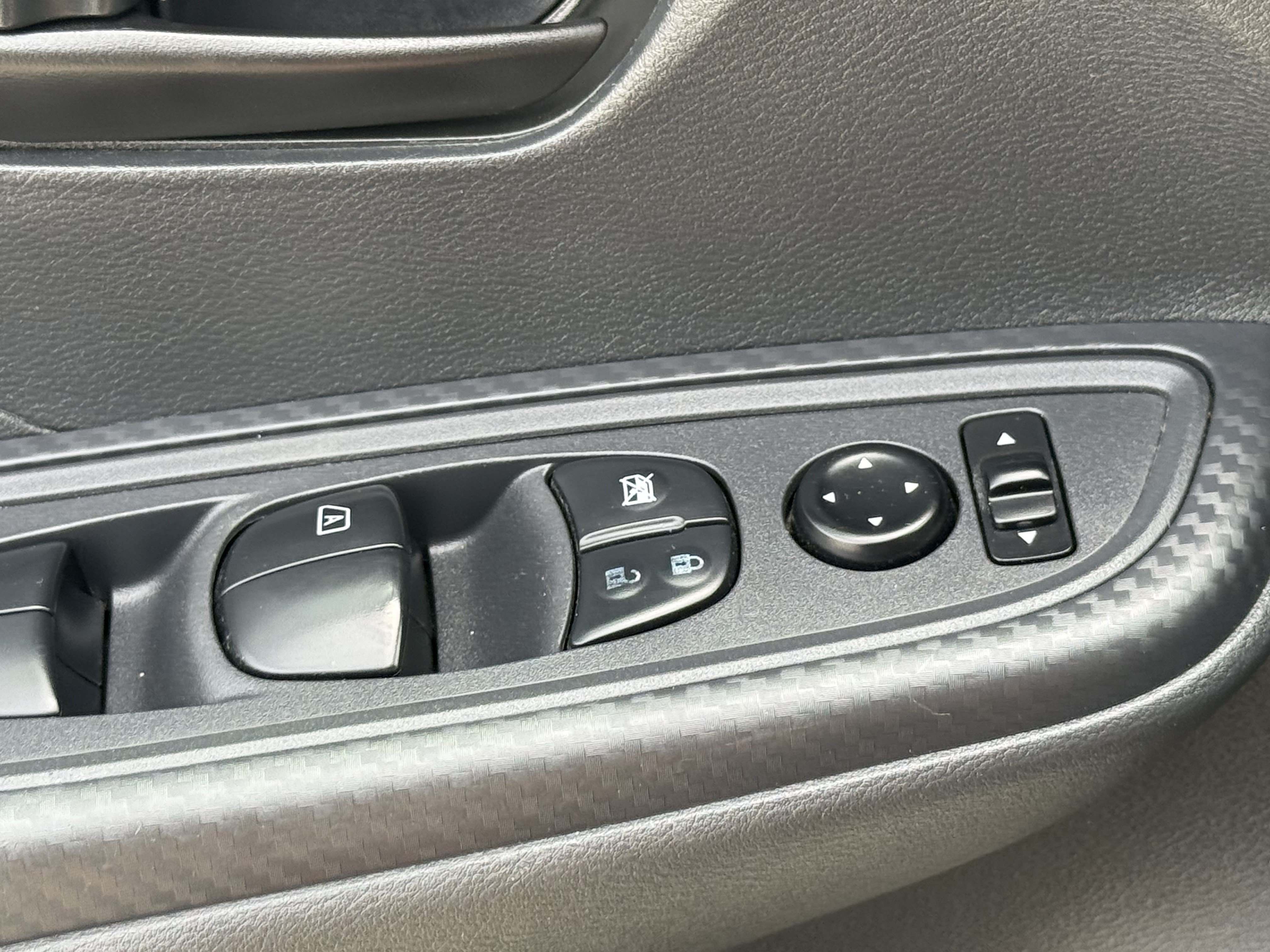 Used 2020 Nissan Versa S FWD image 24