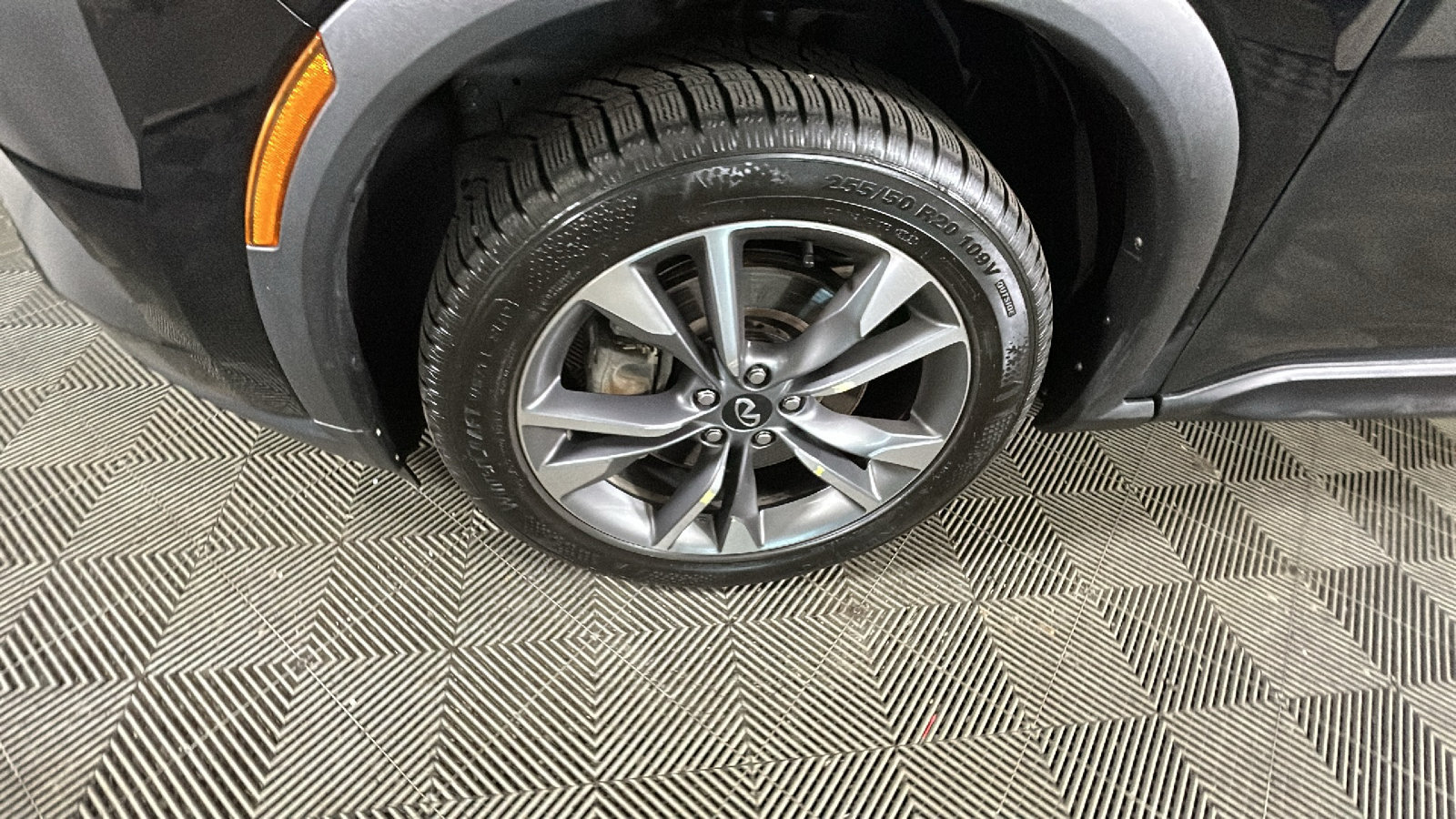 Used 2024 INFINITI QX60 Luxe AWD/4WD image 9