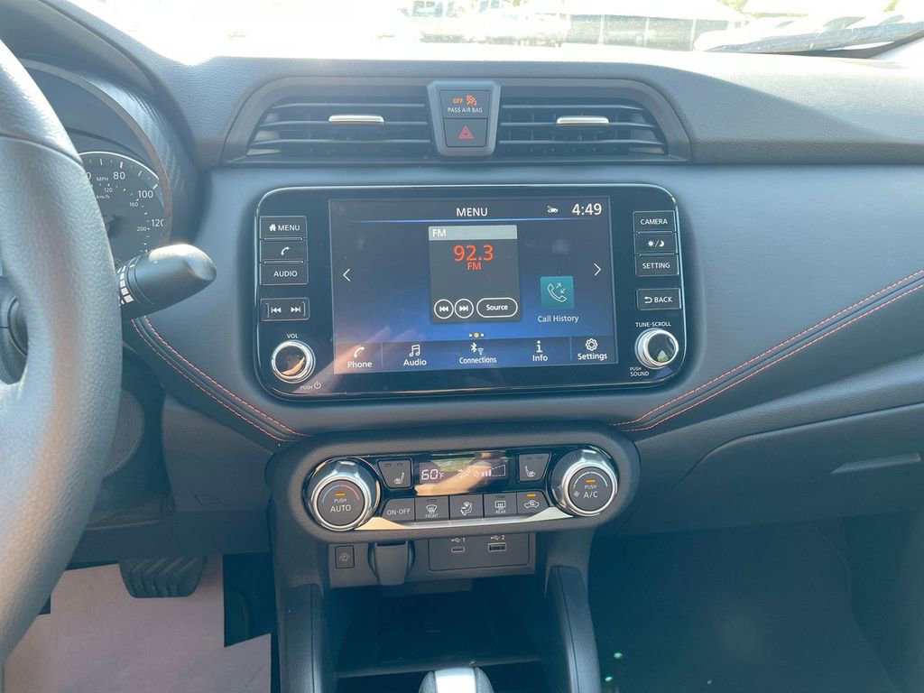 Used 2025 Nissan Versa SR w/ Trunk Package image 28