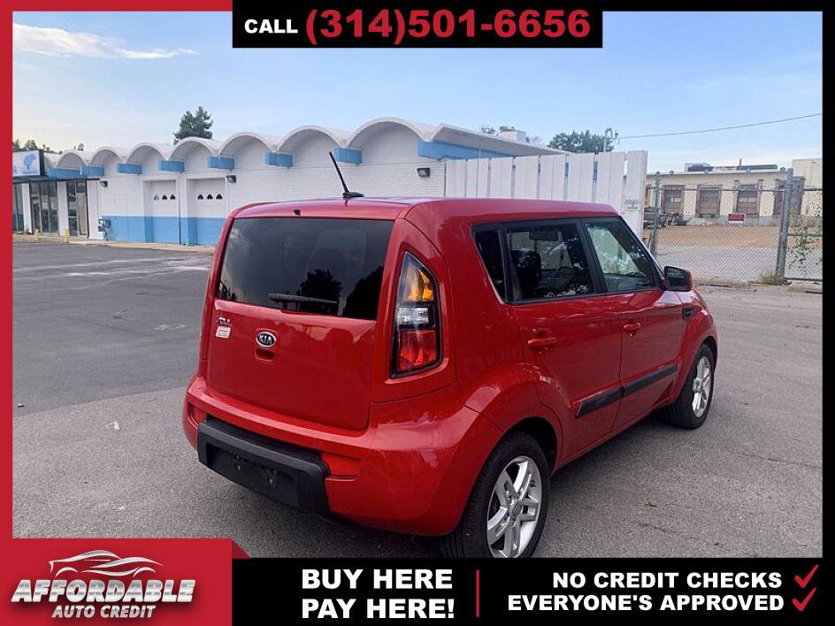 Used 2011 Kia Soul + image 5