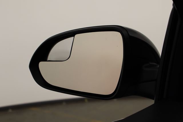 Used 2022 Hyundai Accent Limited image 36