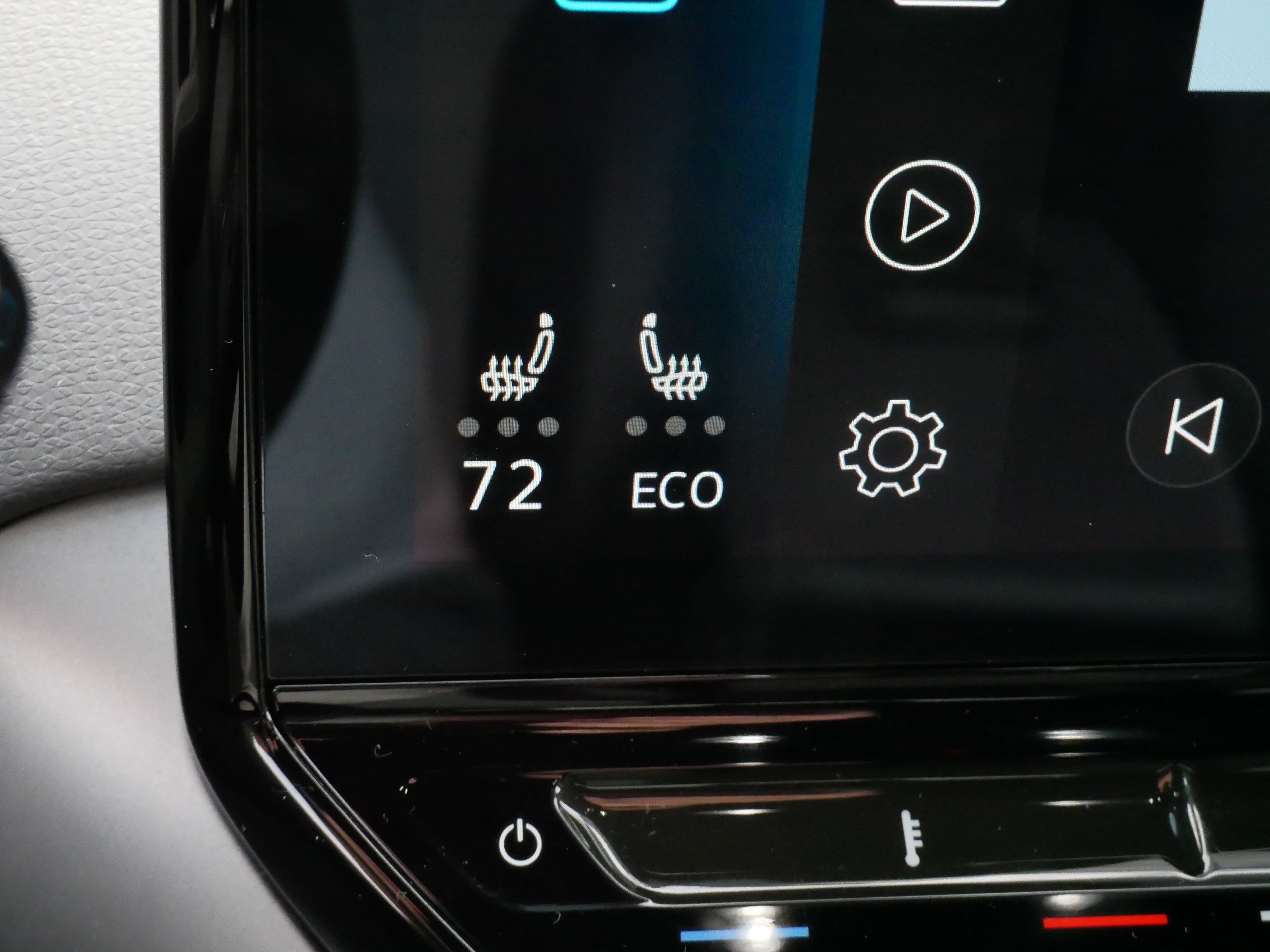 Certified 2023 Volkswagen ID.4 Pro AWD/4WD image 27