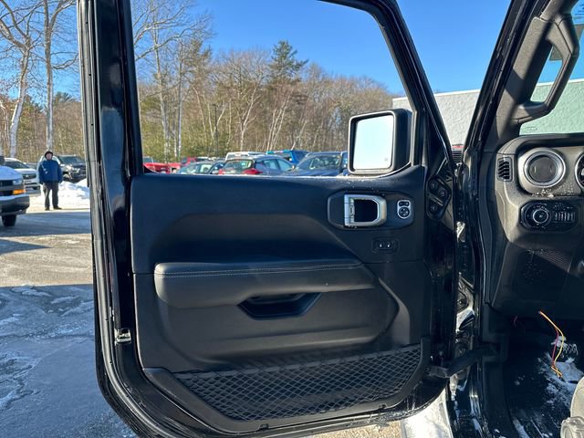 Used 2019 Jeep Wrangler Unlimited Sahara image 23