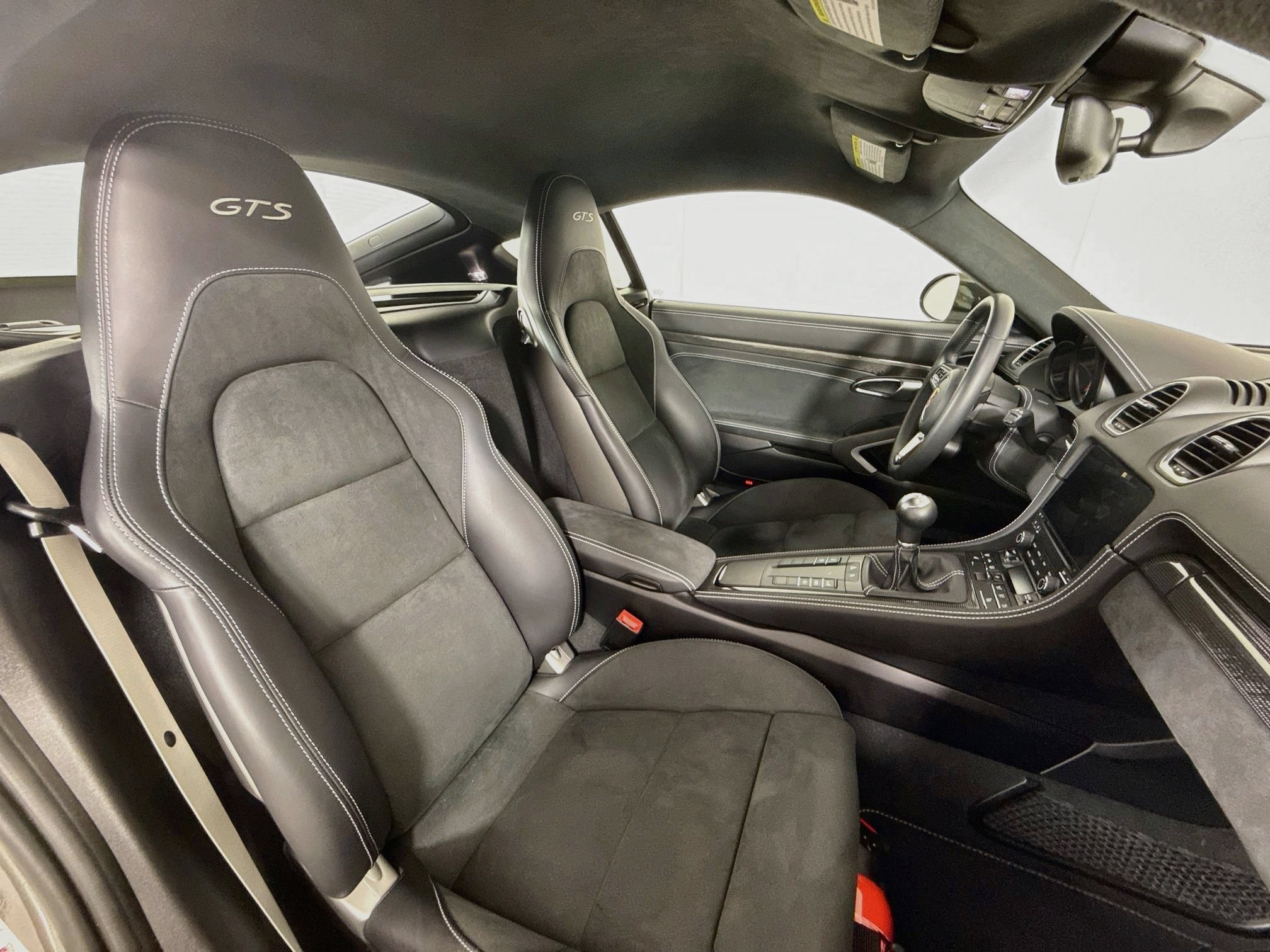 Certified 2024 Porsche 718 Cayman GTS RWD image 22