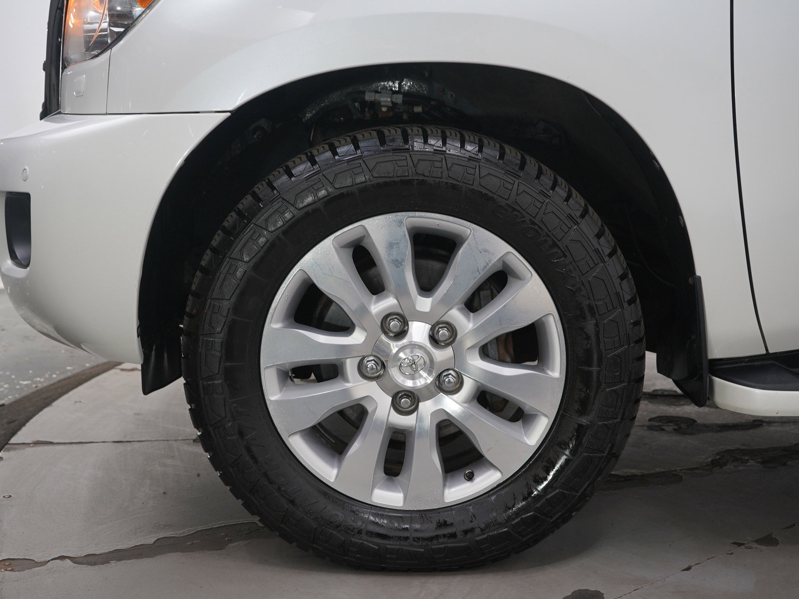Used 2012 Toyota Sequoia Platinum AWD/4WD image 37