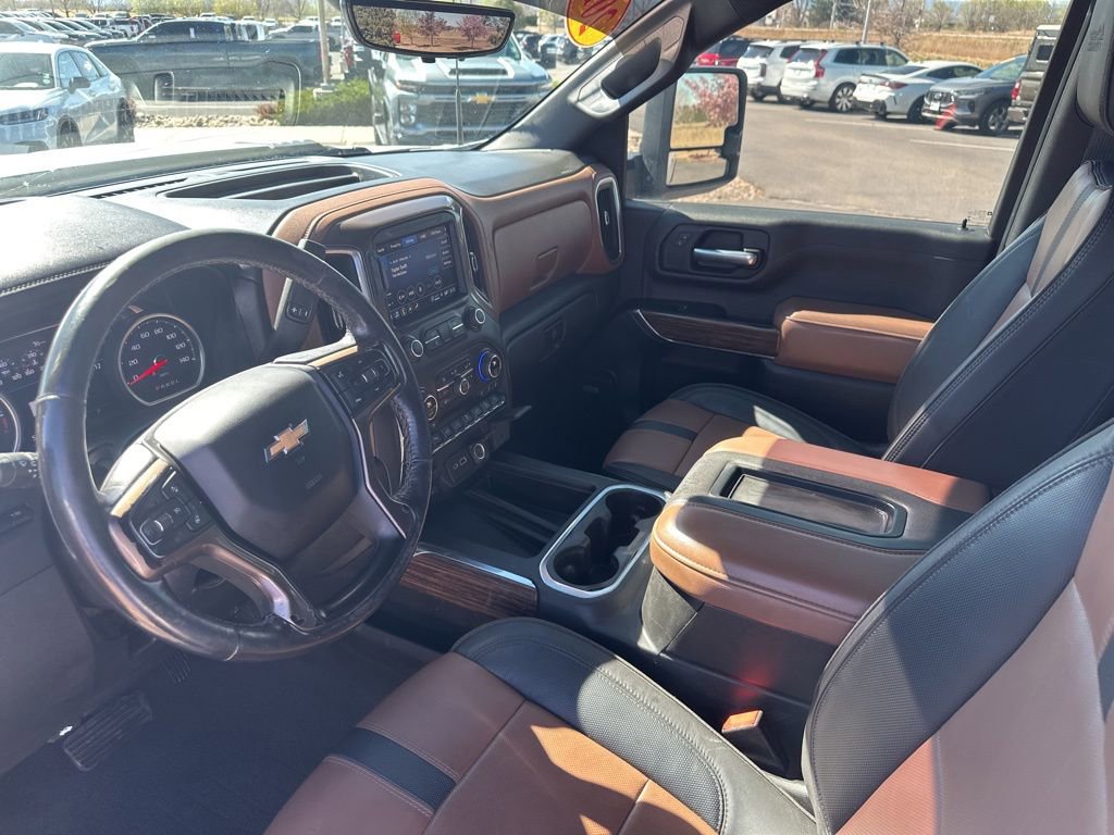Used 2022 Chevrolet Silverado 3500 High Country w/ Technology Package image 13