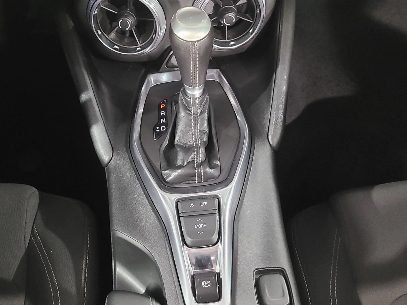 Used 2020 Chevrolet Camaro LT RWD image 32