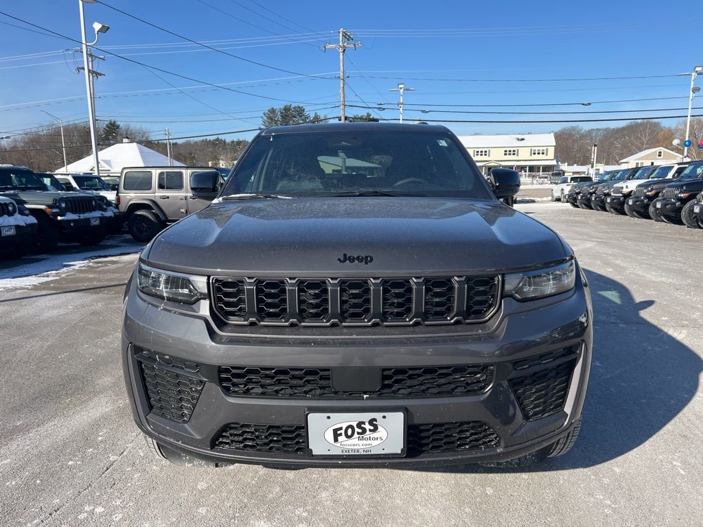 New 2026 Jeep Grand Cherokee Laredo image 2